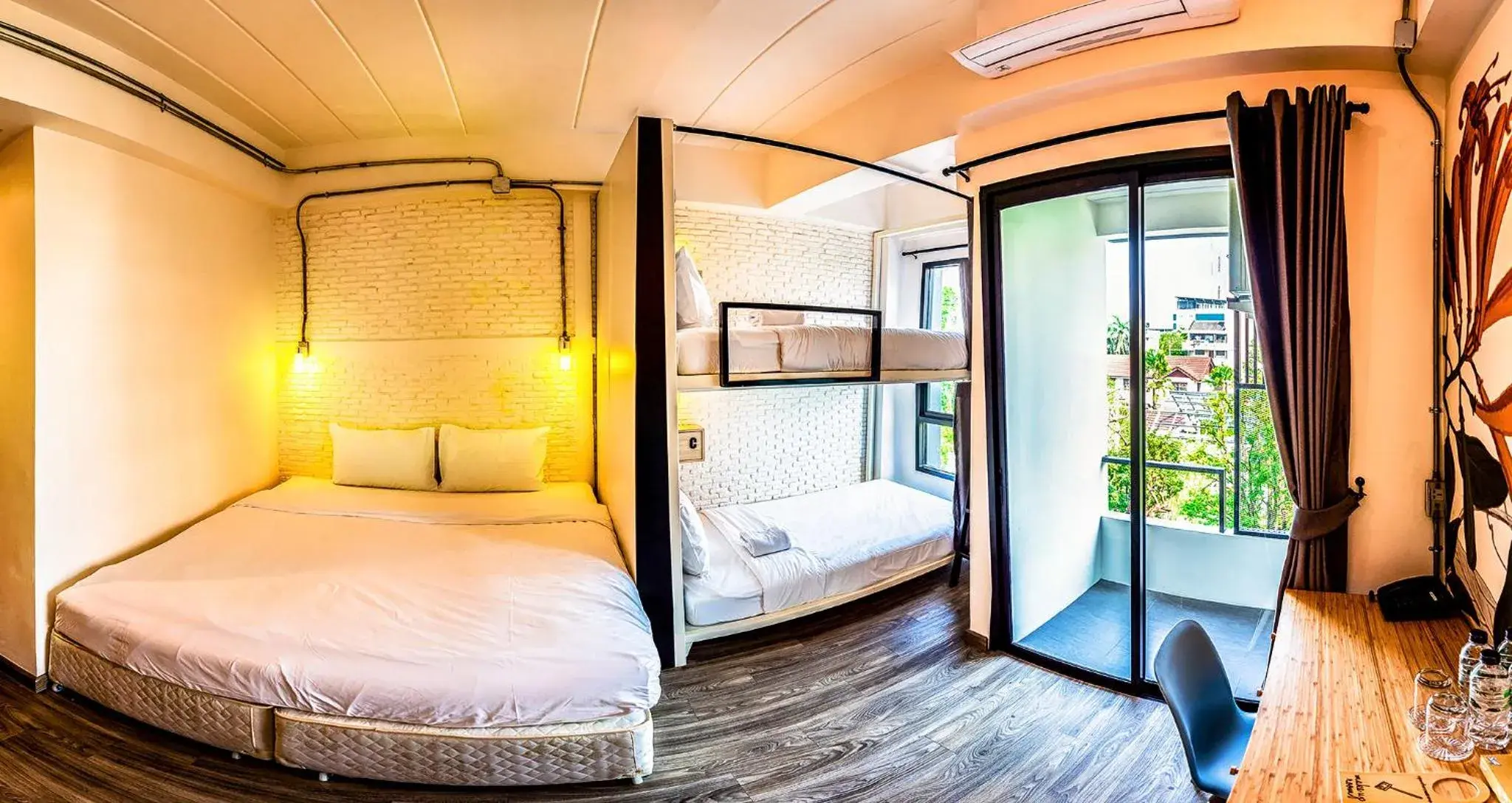 Family Room in Bangkok Oasis Hotel Family Room in Bangkok Oasis Hotel