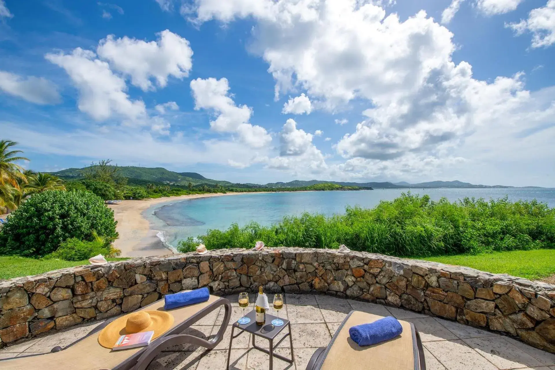 Deluxe Oceanfront King or Queen Room in The Buccaneer Beach & Golf Resort Deluxe Oceanfront King or Queen Room in The Buccaneer Beach & Golf Resort