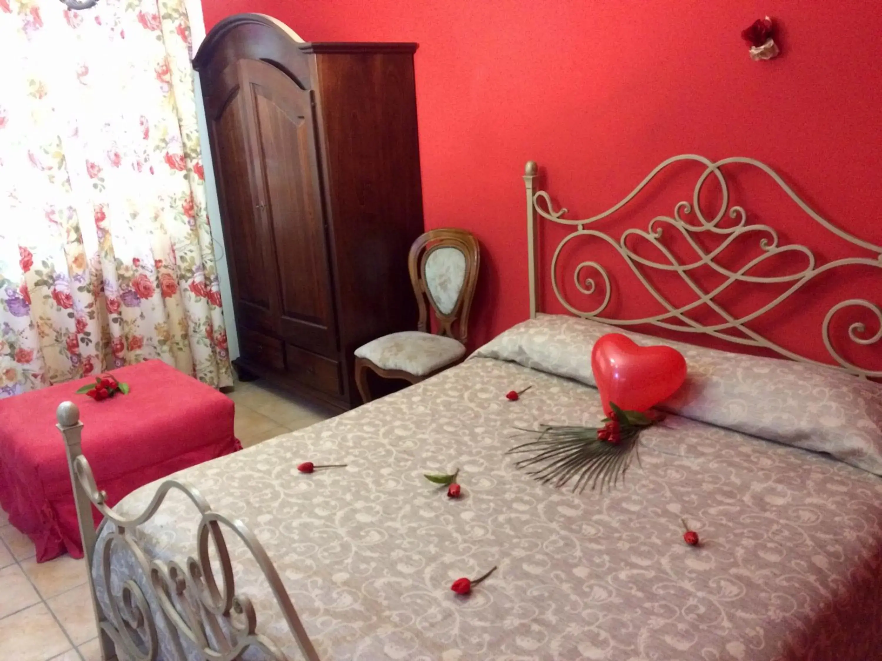 Double Room with Extra Bed - single occupancy in Affittacamere Varone Double Room with Extra Bed - single occupancy in Affittacamere Varone
