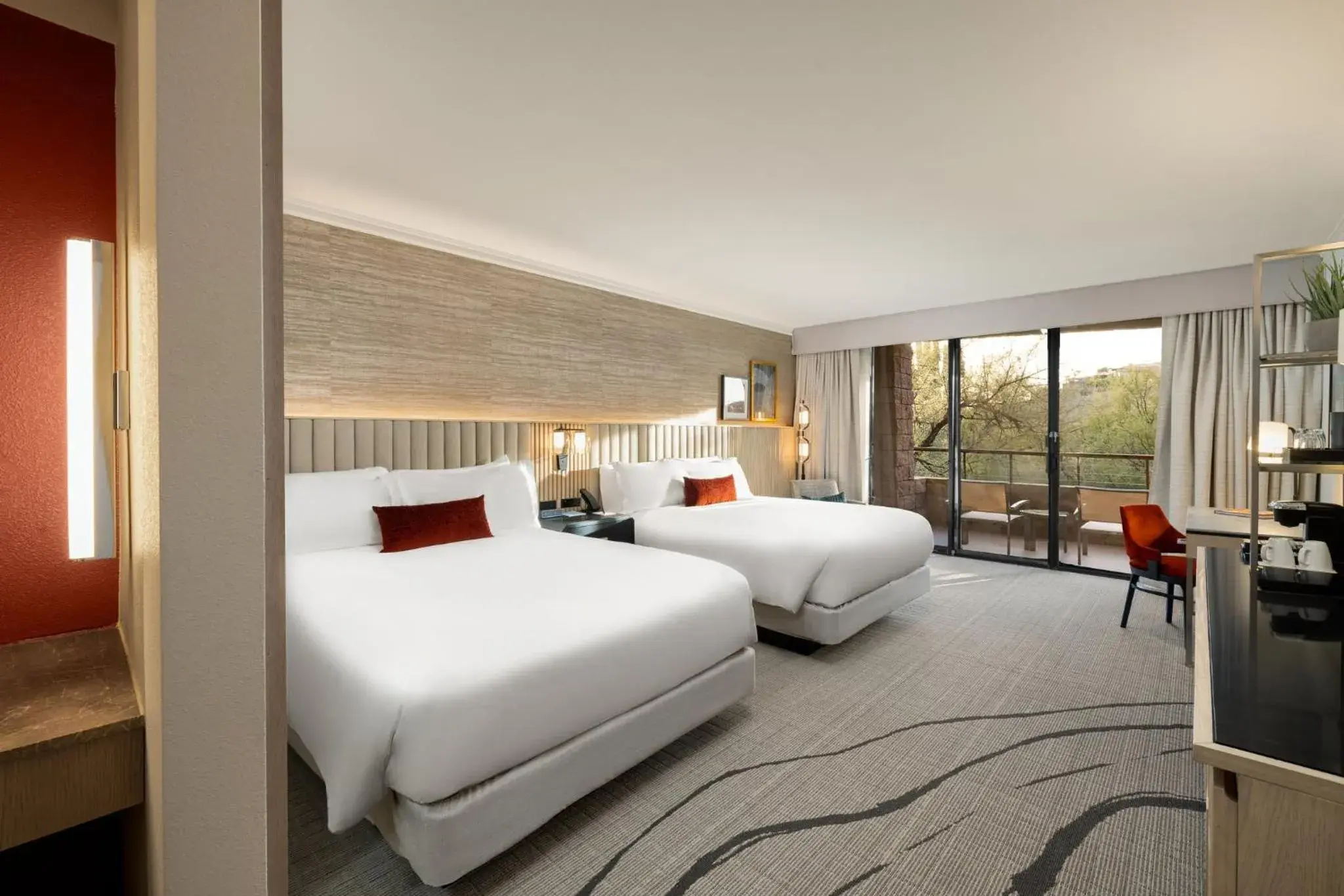 Deluxe Queen Studio Hearing Accessible in Loews Ventana Canyon Resort Deluxe Queen Studio Hearing Accessible in Loews Ventana Canyon Resort