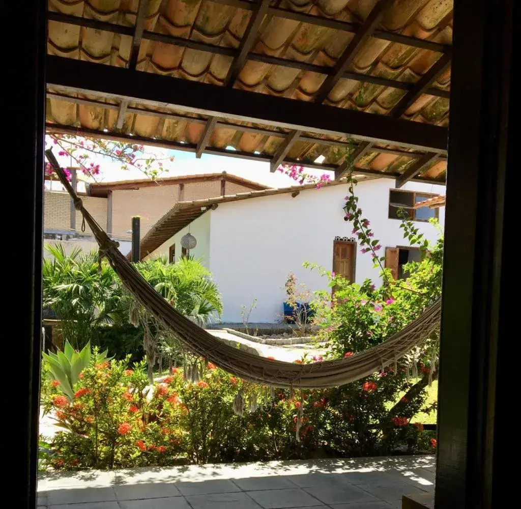 Classic Triple Room in Pousada Tubarão Classic Triple Room in Pousada Tubarão