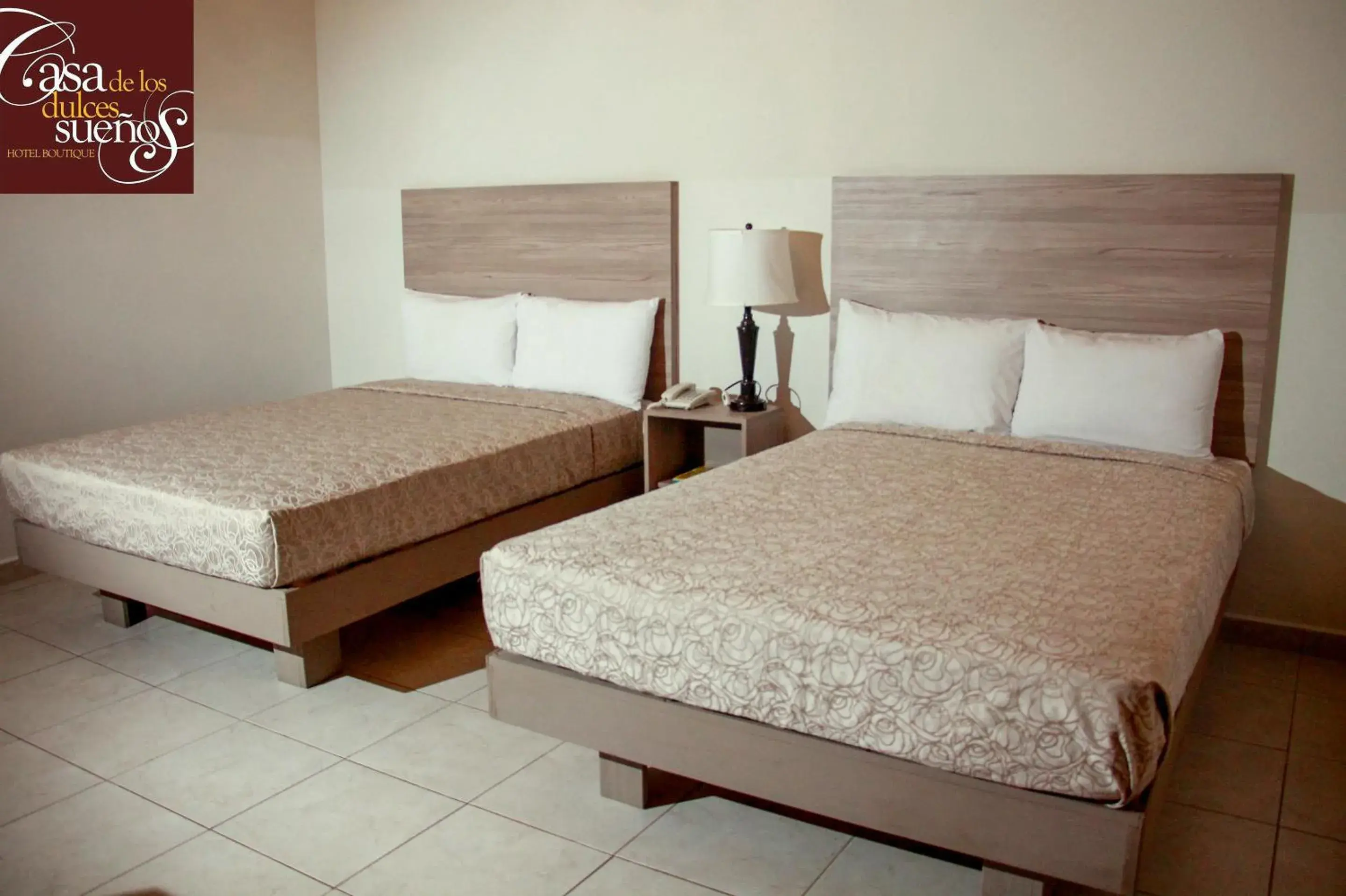 Deluxe Double Room with Two Double Beds - single occupancy in Casa de los Dulces Sueños Deluxe Double Room with Two Double Beds - single occupancy in Casa de los Dulces Sueños