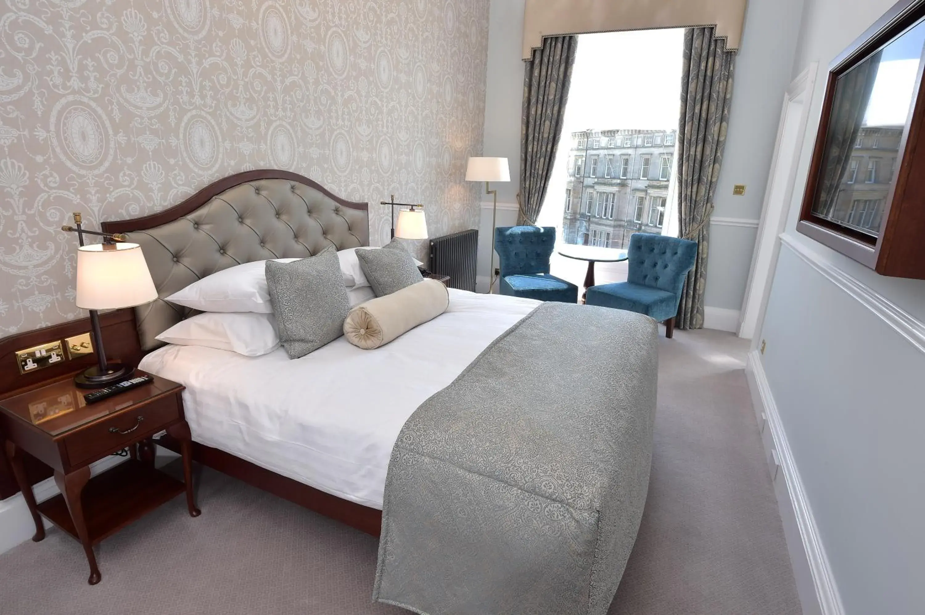 Superior King in The Bonham Superior King in The Bonham