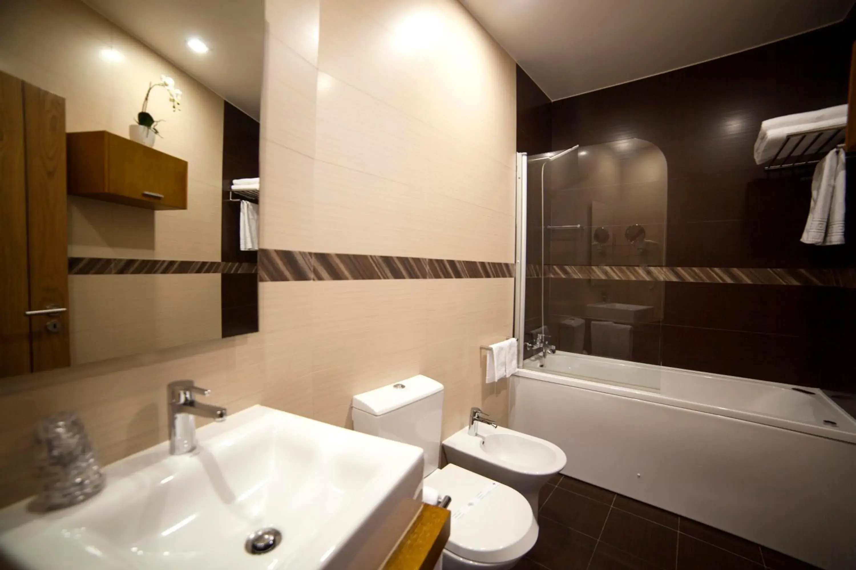 Family Room (2 Adults + 2 Children) in Hotel Rural Quinta da Conchada Family Room (2 Adults + 2 Children) in Hotel Rural Quinta da Conchada