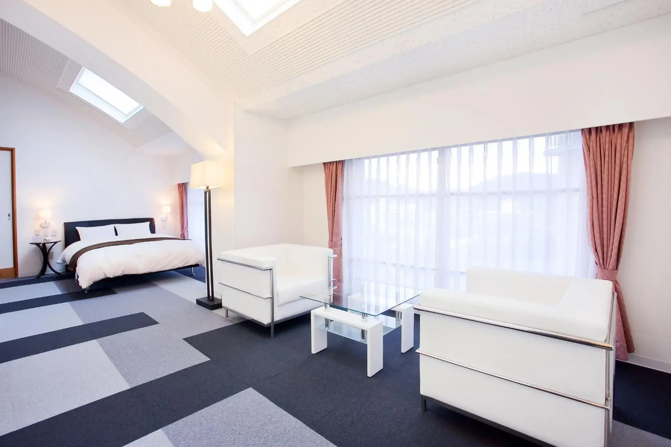 Semi Suite Room with Tatami Area - Non-Smoking in Hotel Luna Park Semi Suite Room with Tatami Area - Non-Smoking in Hotel Luna Park