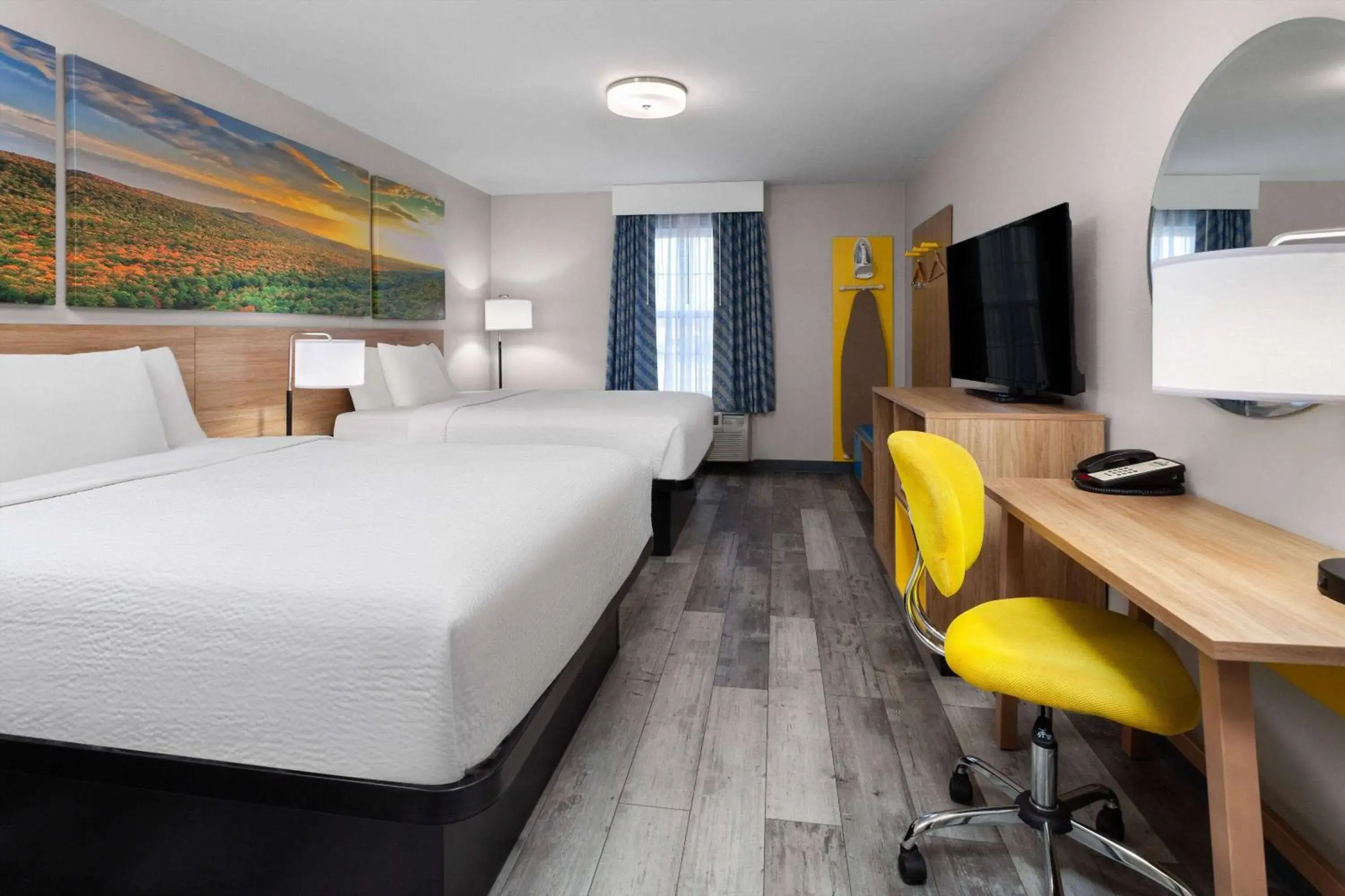 Queen Room with Two Queen Beds - Non-Smoking in Days Inn & Suites by Wyndham Sellersburg Queen Room with Two Queen Beds - Non-Smoking in Days Inn & Suites by Wyndham Sellersburg