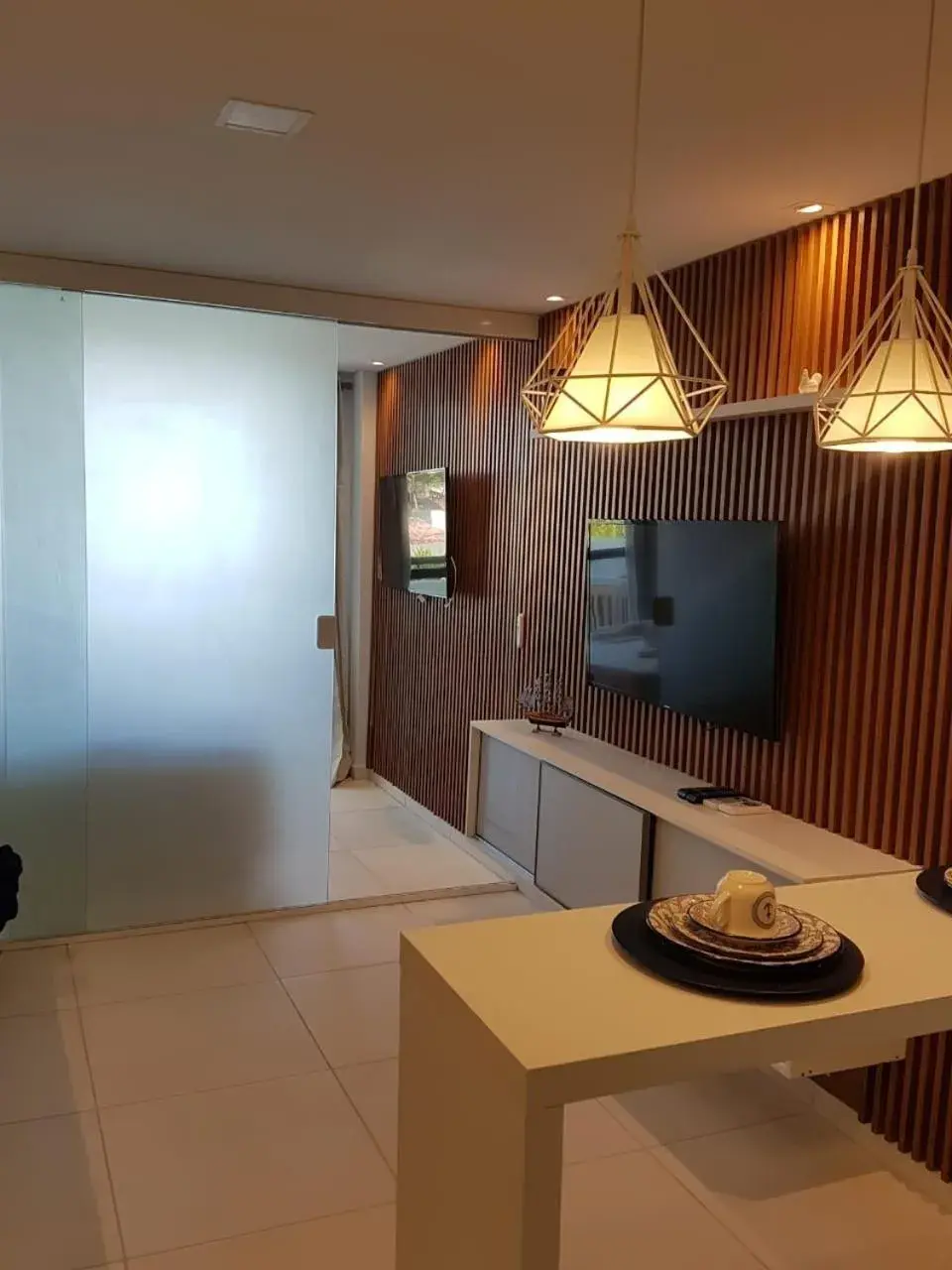 Apartment with Pool View in Laguna Beach Flat Apartment with Pool View in Laguna Beach Flat