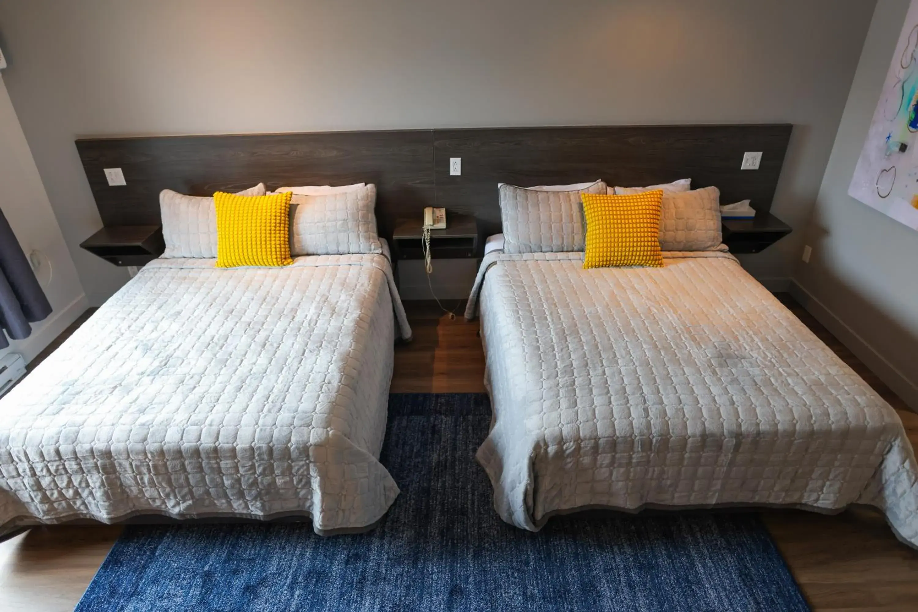 Standard Queen Room with Two Queen Beds in Le Fabreville Motel & Suites Standard Queen Room with Two Queen Beds in Le Fabreville Motel & Suites