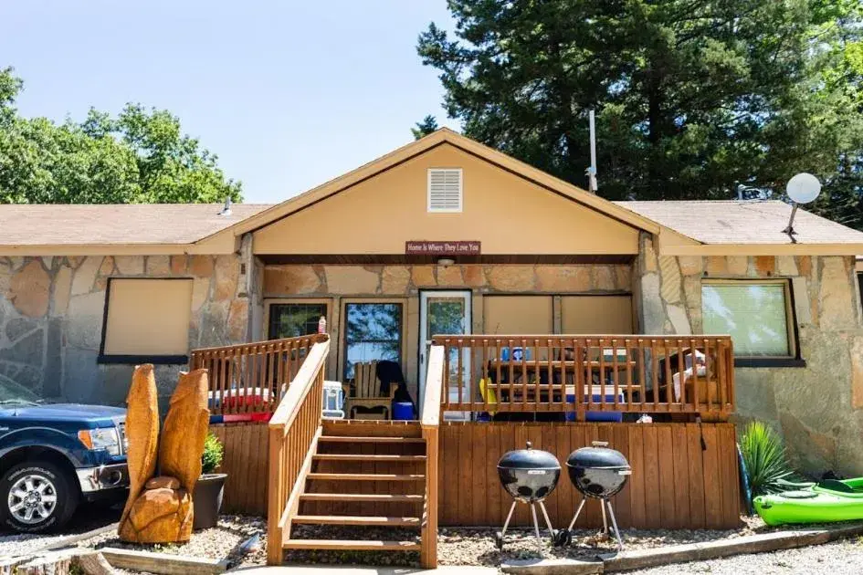 Four-Bedroom Lodge in Point View Resort Four-Bedroom Lodge in Point View Resort