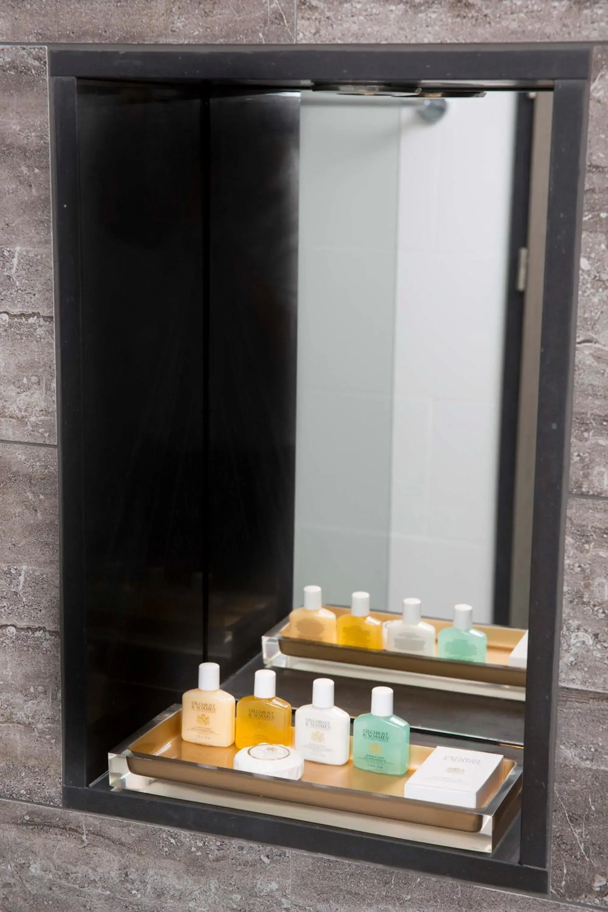 Standard Twin Room in Crowne Plaza Basingstoke by IHG Standard Twin Room in Crowne Plaza Basingstoke by IHG