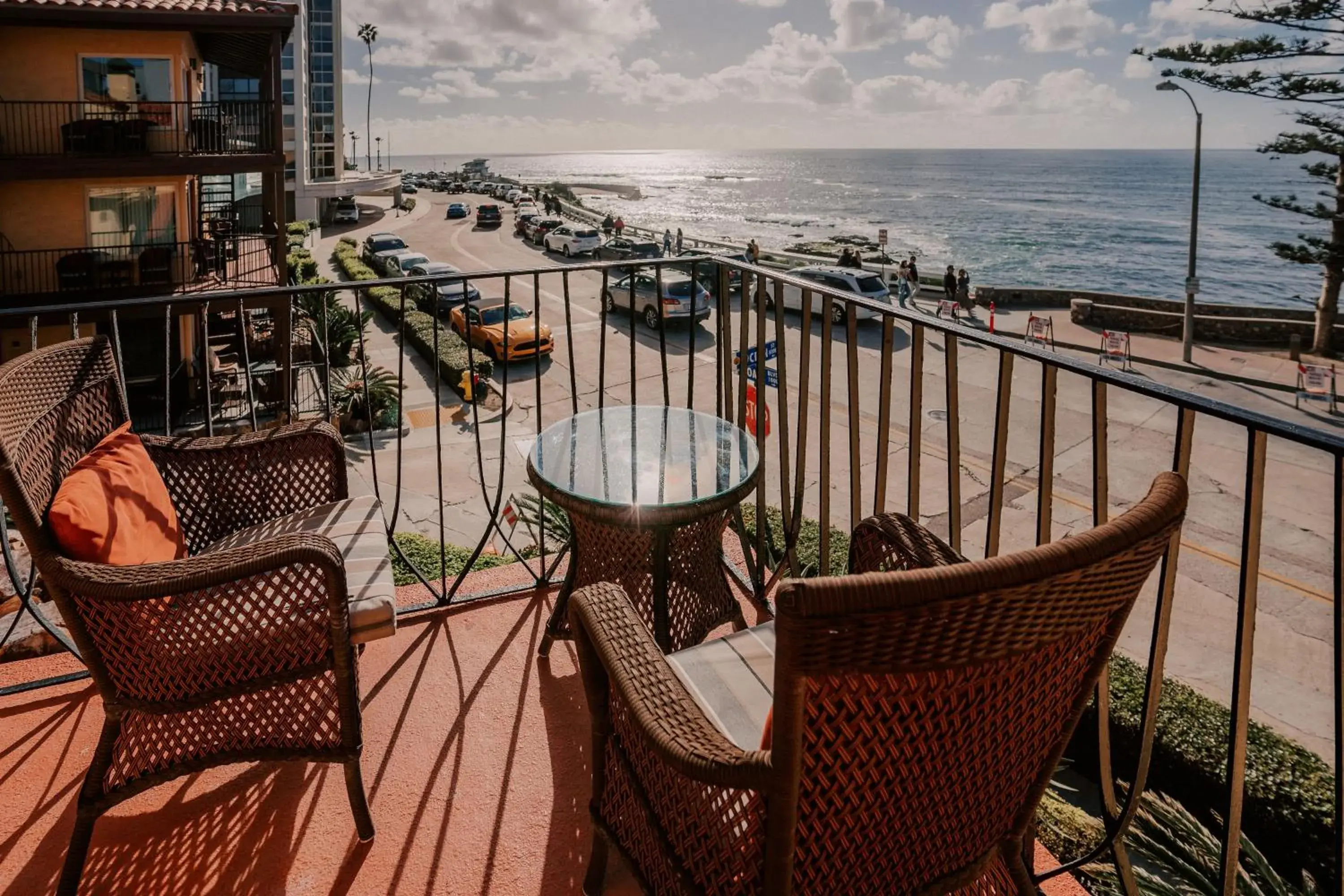 Deluxe Suite in Pantai Inn Deluxe Suite in Pantai Inn