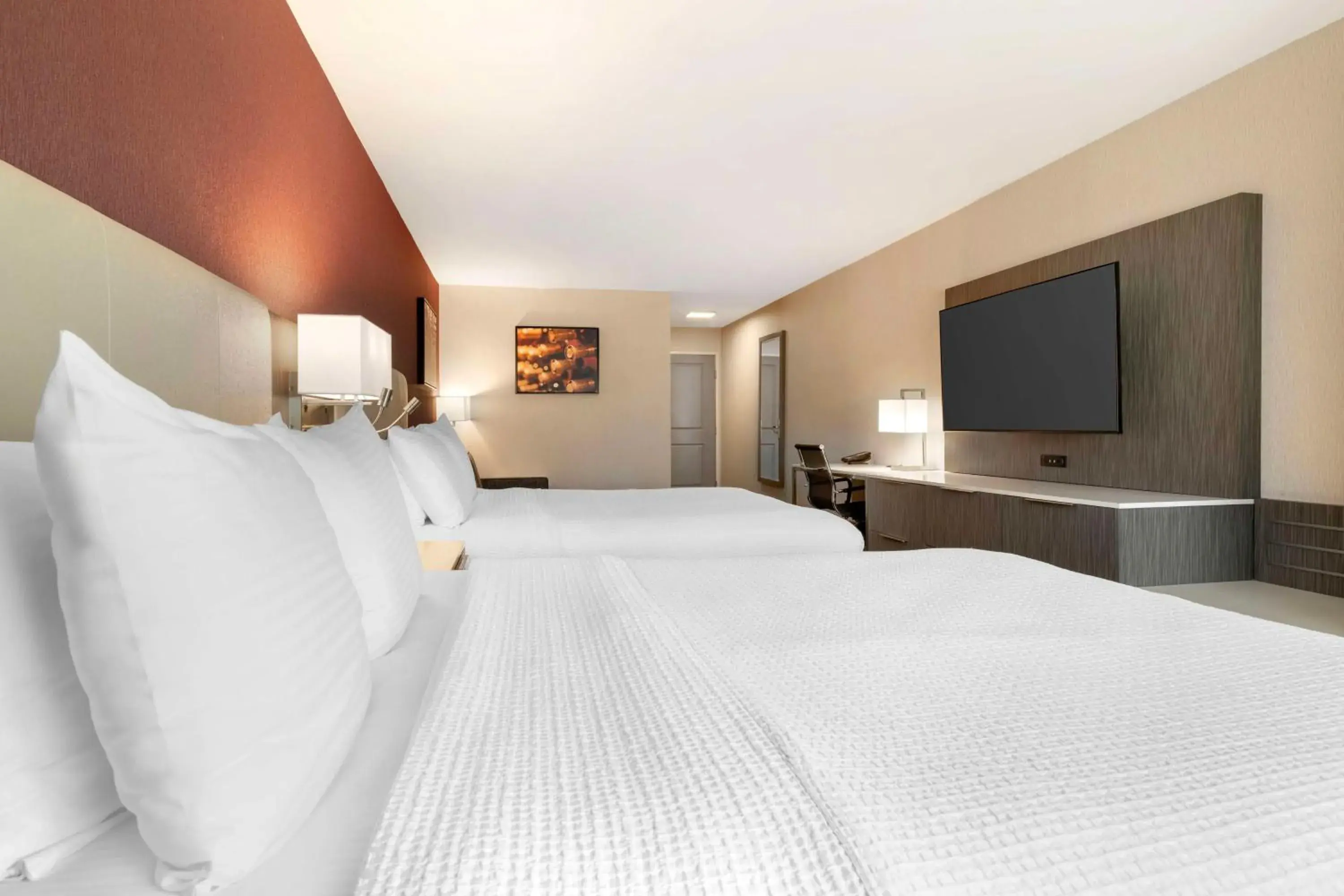 Queen Suite with Walk-In Shower - Disability Access in Best Western Plus Temecula Wine Country Hotel & Suites Queen Suite with Walk-In Shower - Disability Access in Best Western Plus Temecula Wine Country Hotel & Suites