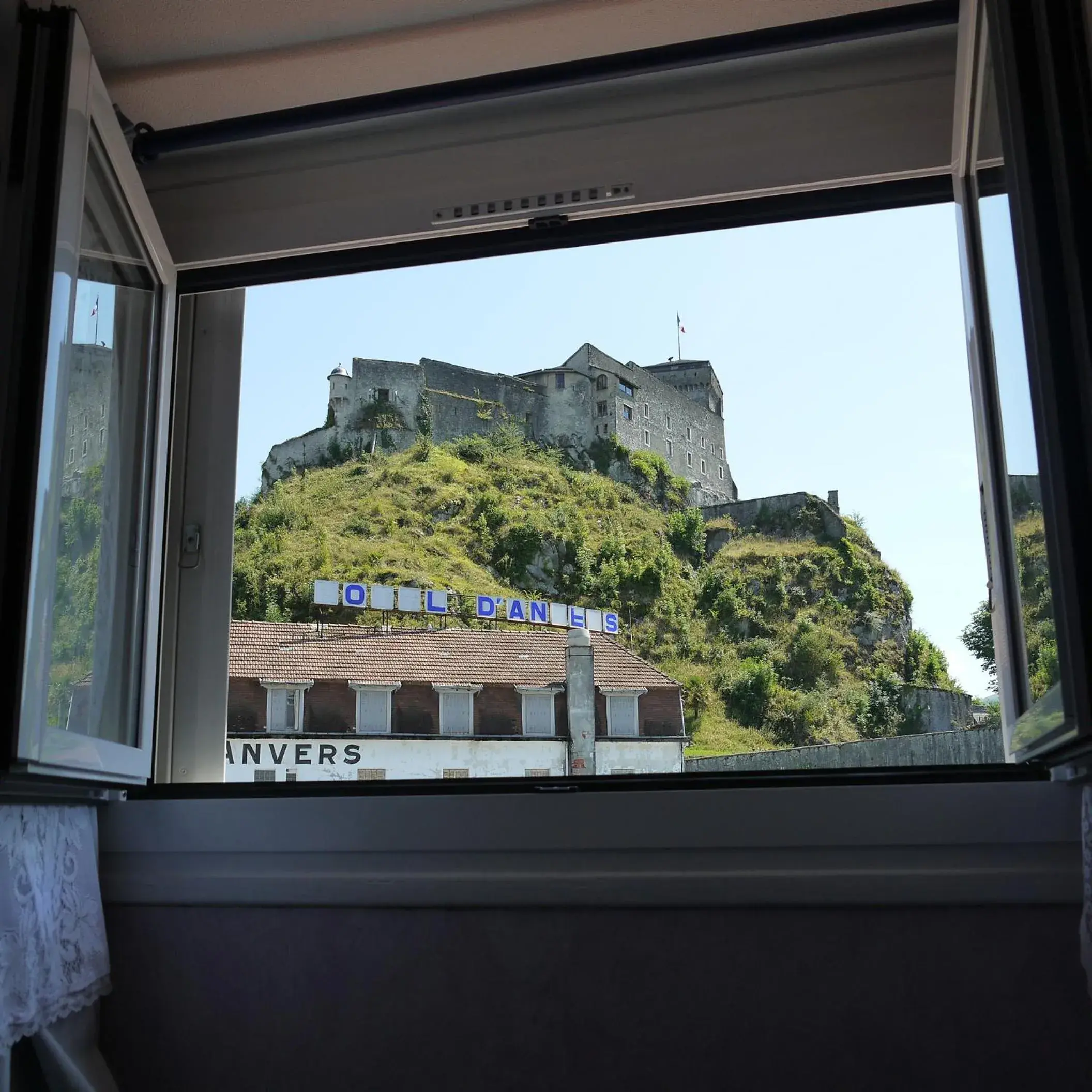 Standard Single Room - single occupancy in Hôtel Saint-Charles Standard Single Room - single occupancy in Hôtel Saint-Charles