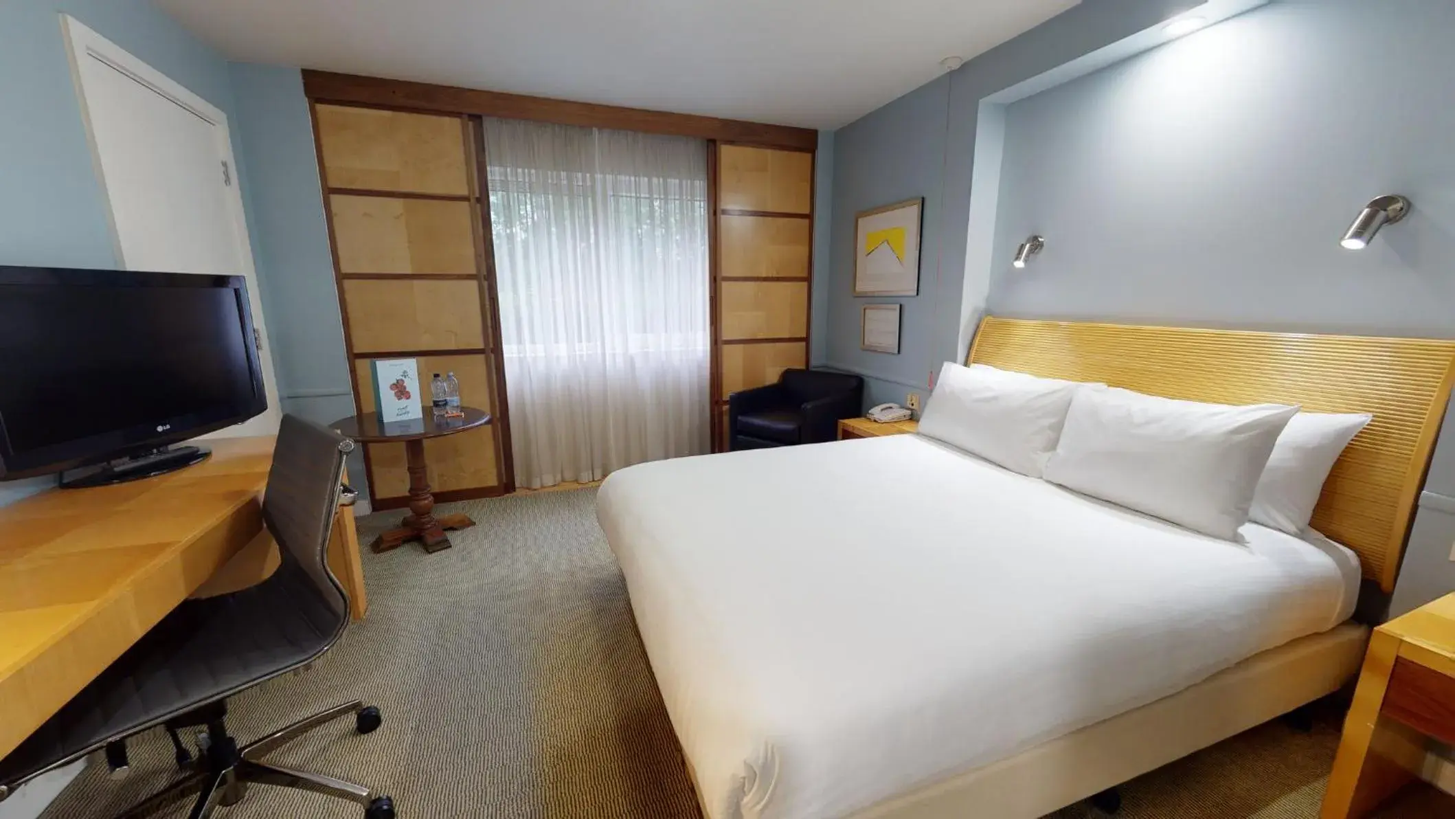 Standard Room in Holiday Inn Cambridge by IHG Standard Room in Holiday Inn Cambridge by IHG