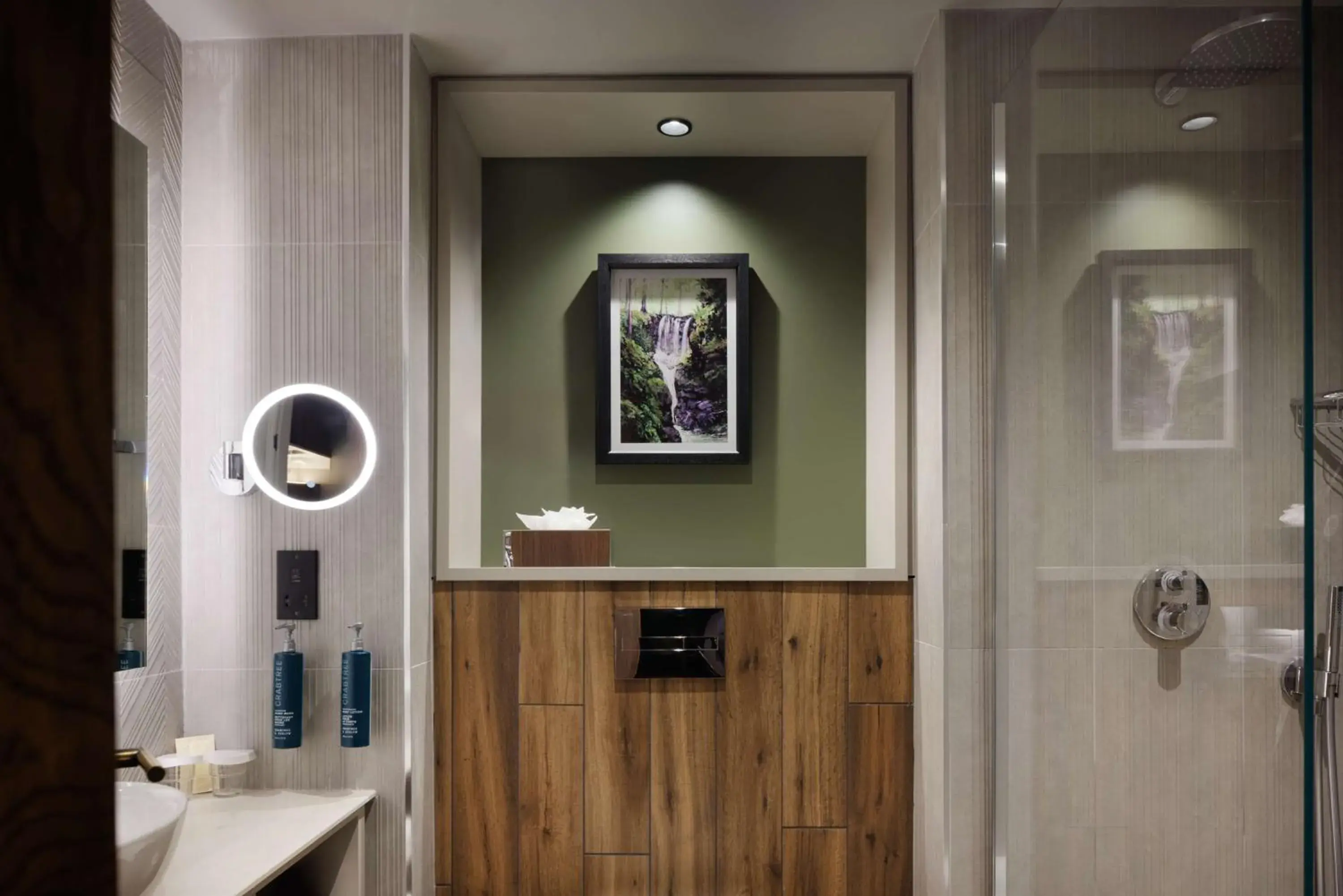 Family Connecting Rooms in Doubletree by Hilton Belfast Templepatrick Family Connecting Rooms in Doubletree by Hilton Belfast Templepatrick