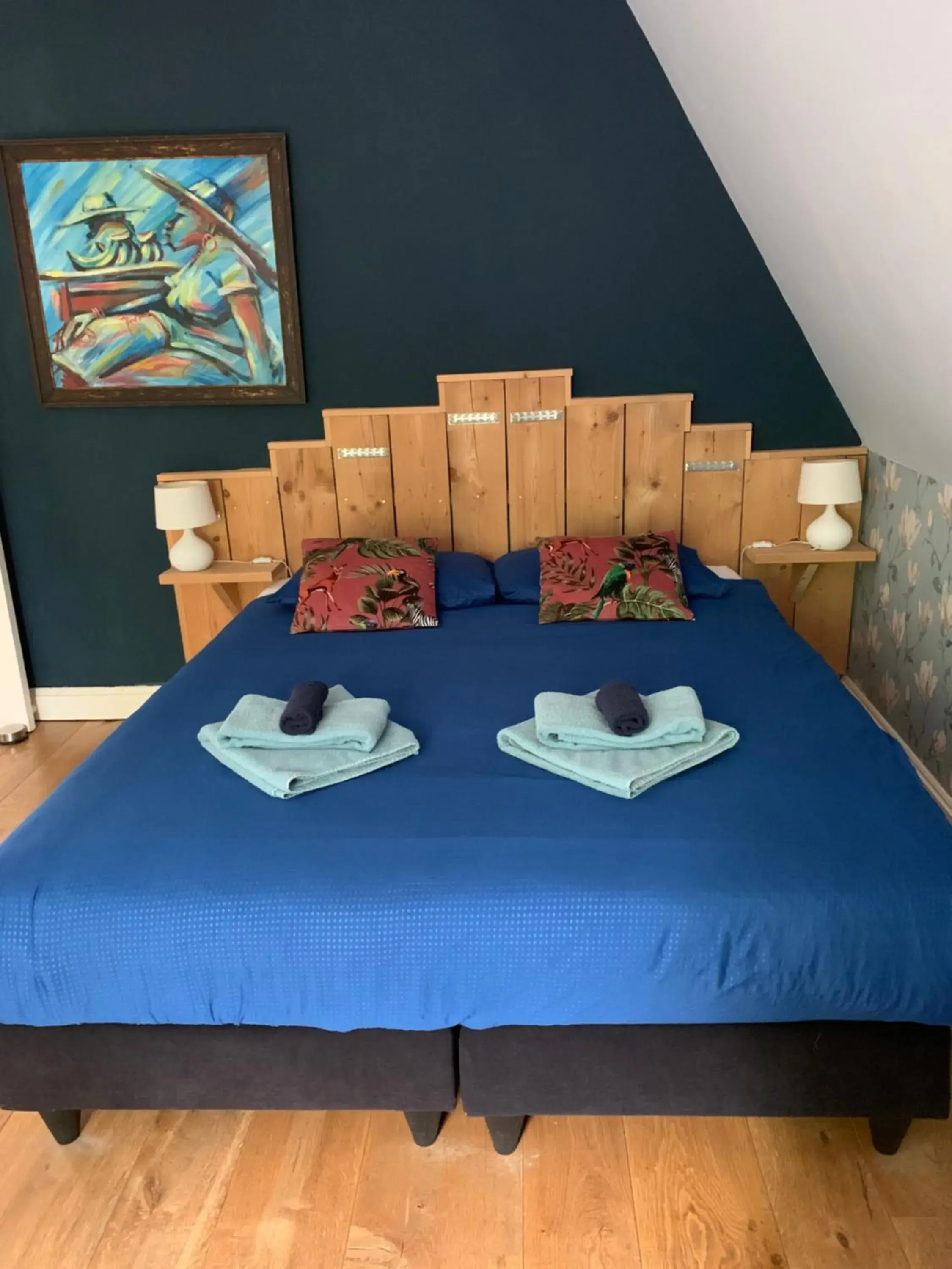 Triple Room with Private Bathroom in Achterom 7 Triple Room with Private Bathroom in Achterom 7