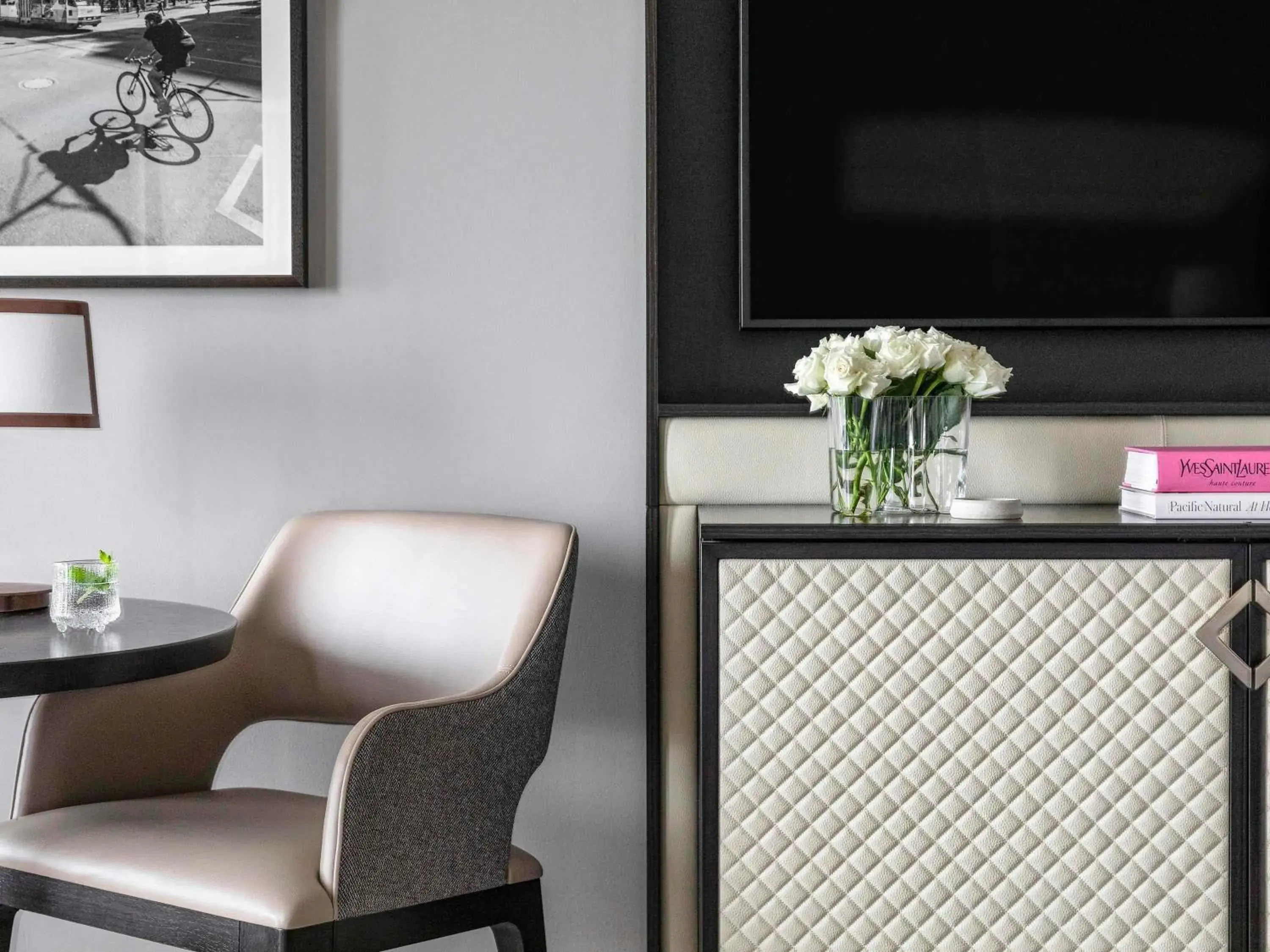 Superior King Room in Sofitel Melbourne On Collins Superior King Room in Sofitel Melbourne On Collins