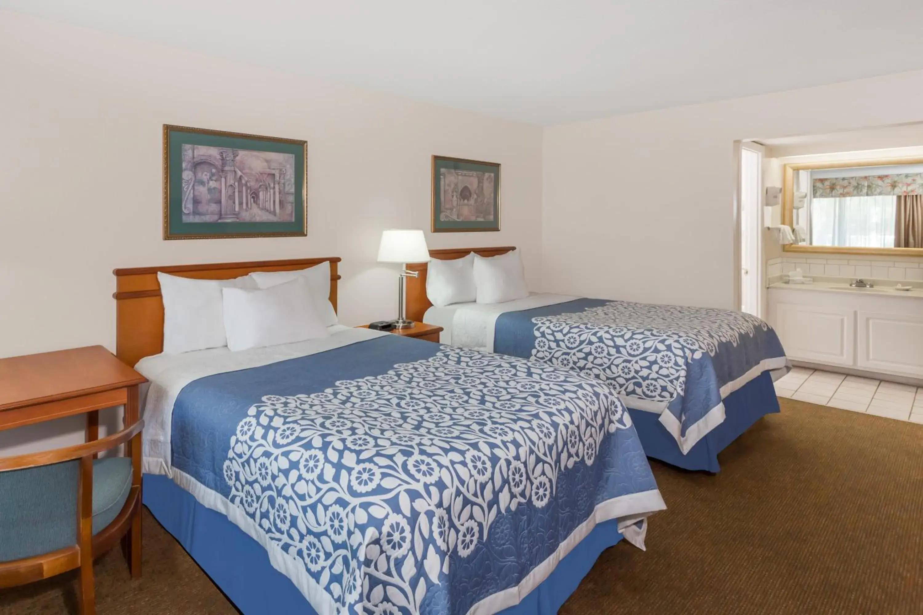 Double Room with Two Double Beds - Non-Smoking in Days Inn by Wyndham Fort Myers Springs Resort Double Room with Two Double Beds - Non-Smoking in Days Inn by Wyndham Fort Myers Springs Resort