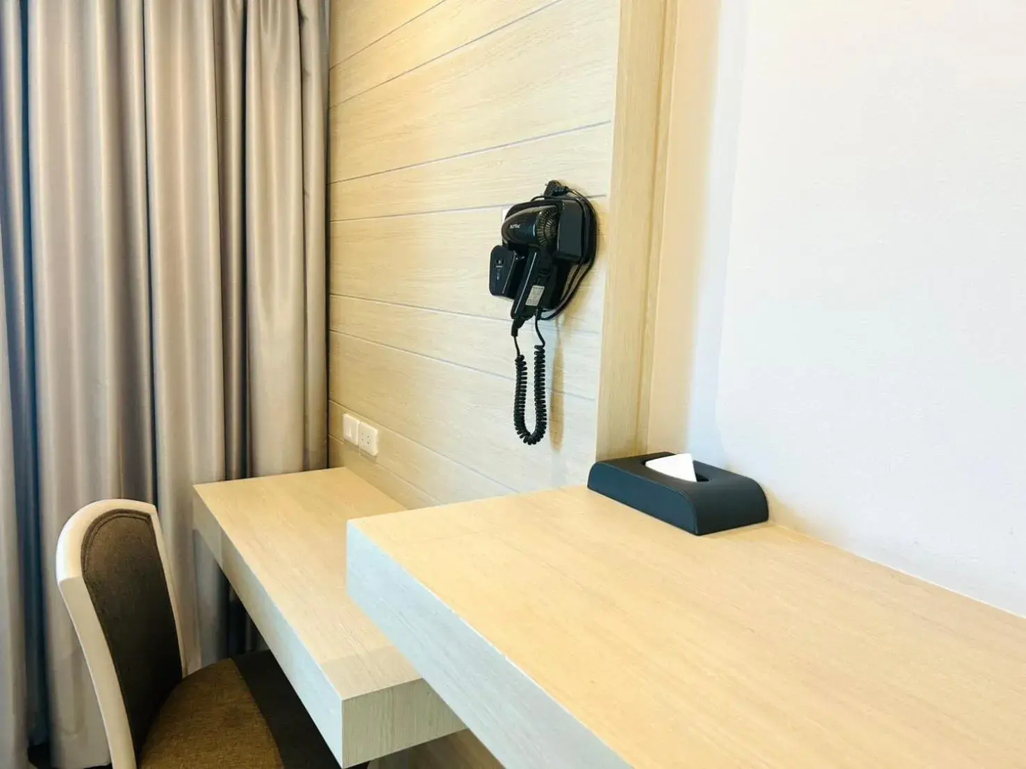Large Twin Room in FuramaXclusive Pratunam Park Hotel Large Twin Room in FuramaXclusive Pratunam Park Hotel
