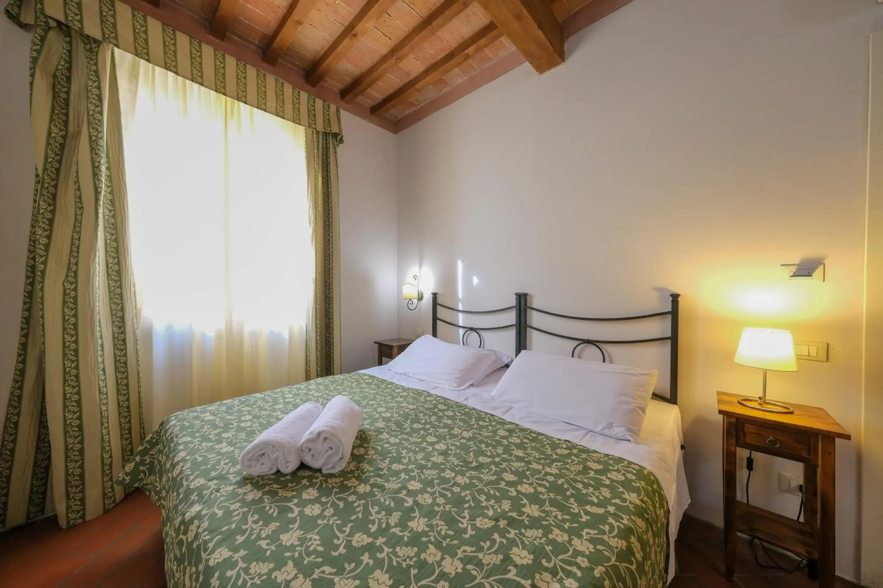 Budget Double or Twin Room in San Tommaso Budget Double or Twin Room in San Tommaso