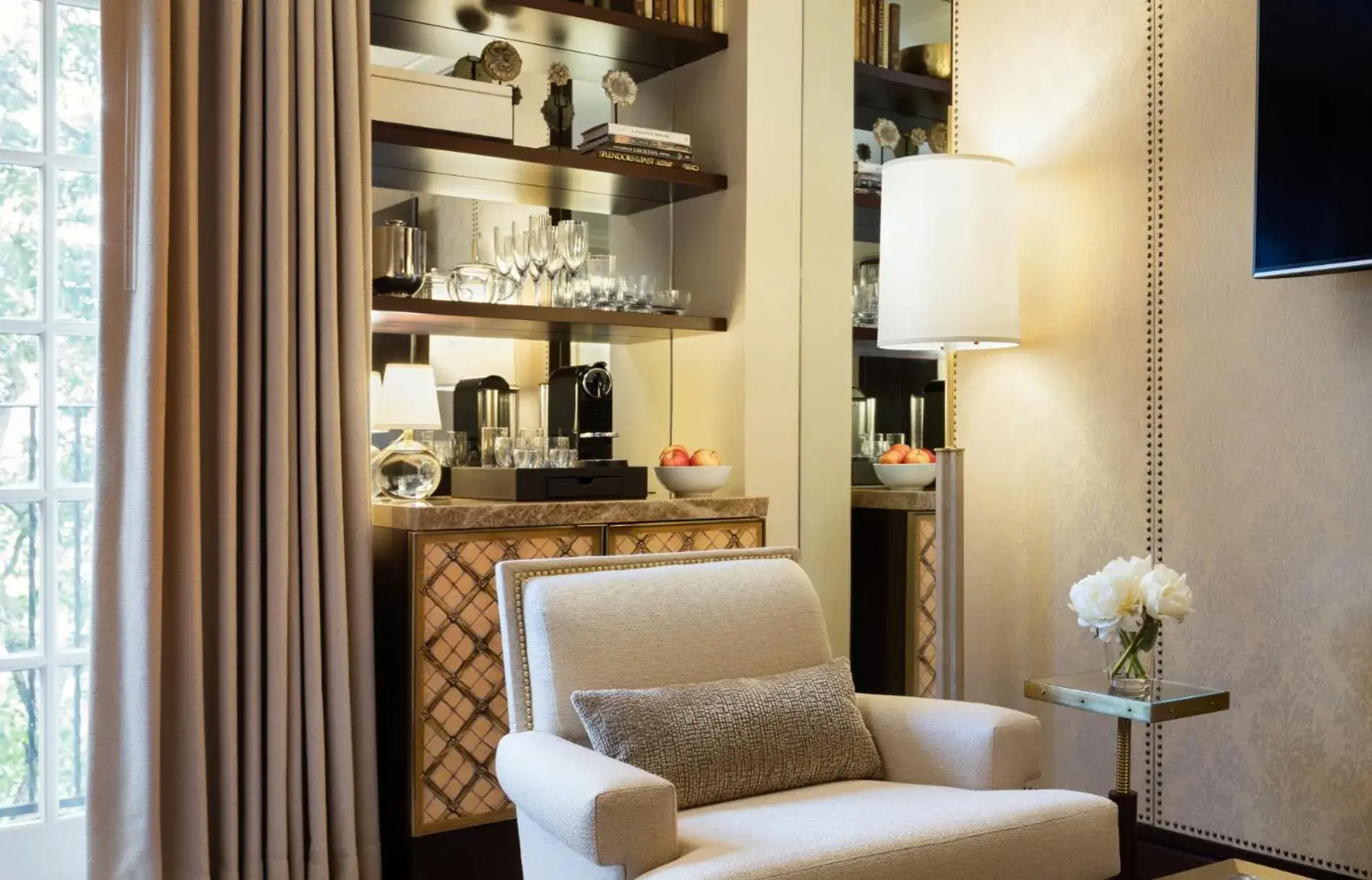 Premier King in Rosewood Mansion on Turtle Creek Premier King in Rosewood Mansion on Turtle Creek