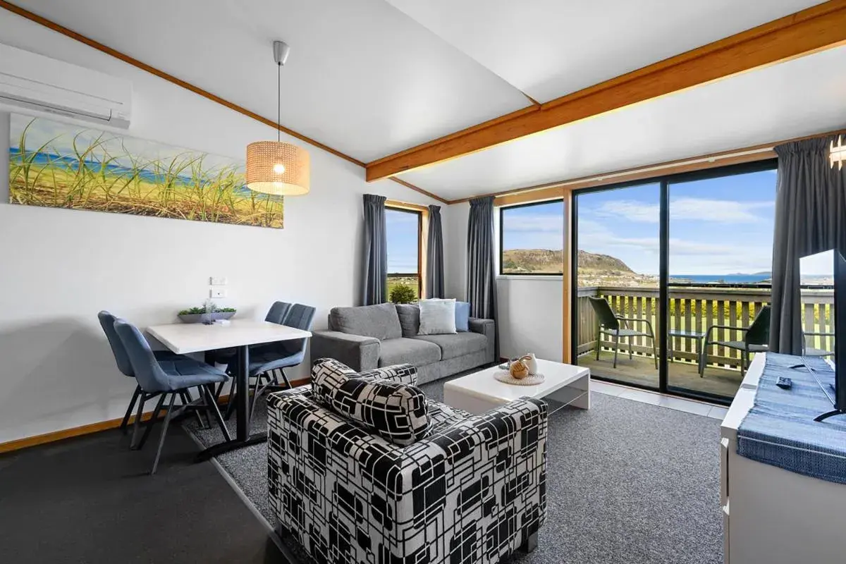 Two-Bedroom Apartment with Sea View in Stanley Seaview Inn Two-Bedroom Apartment with Sea View in Stanley Seaview Inn