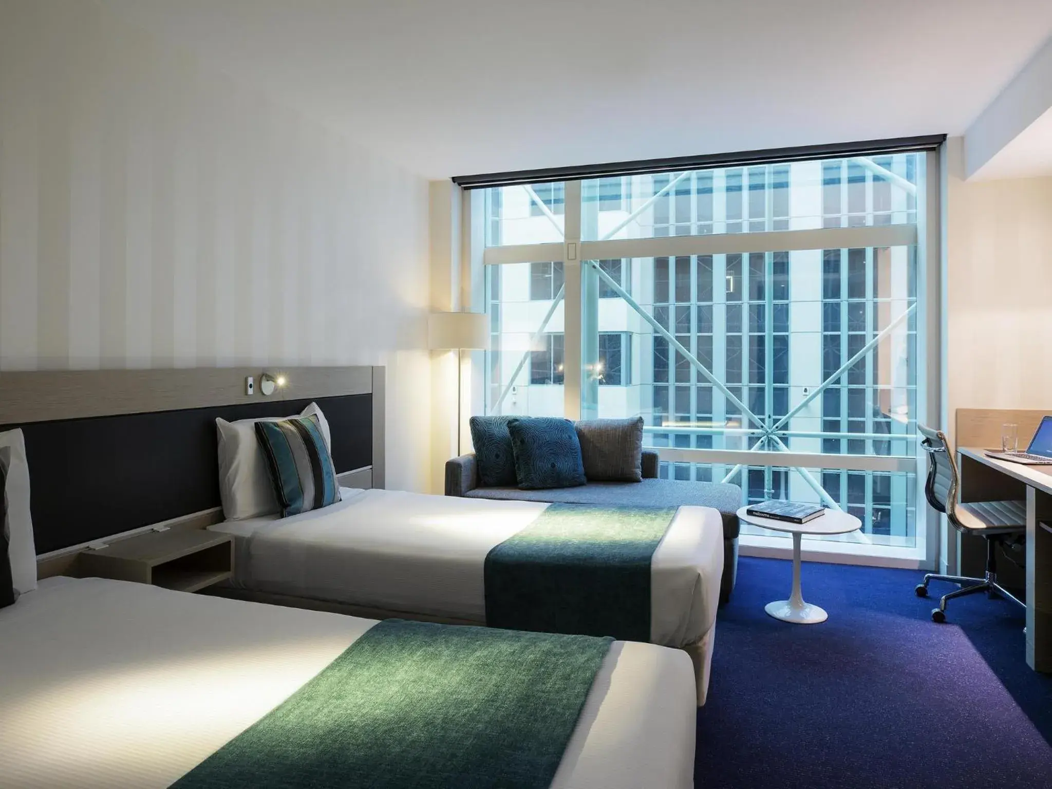 Standard Room with Two Single Beds in Novotel Melbourne On Collins Standard Room with Two Single Beds in Novotel Melbourne On Collins
