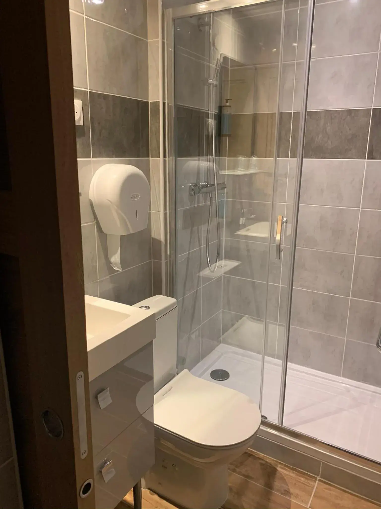 Double Room in Hôtel l'Équipe Double Room in Hôtel l'Équipe