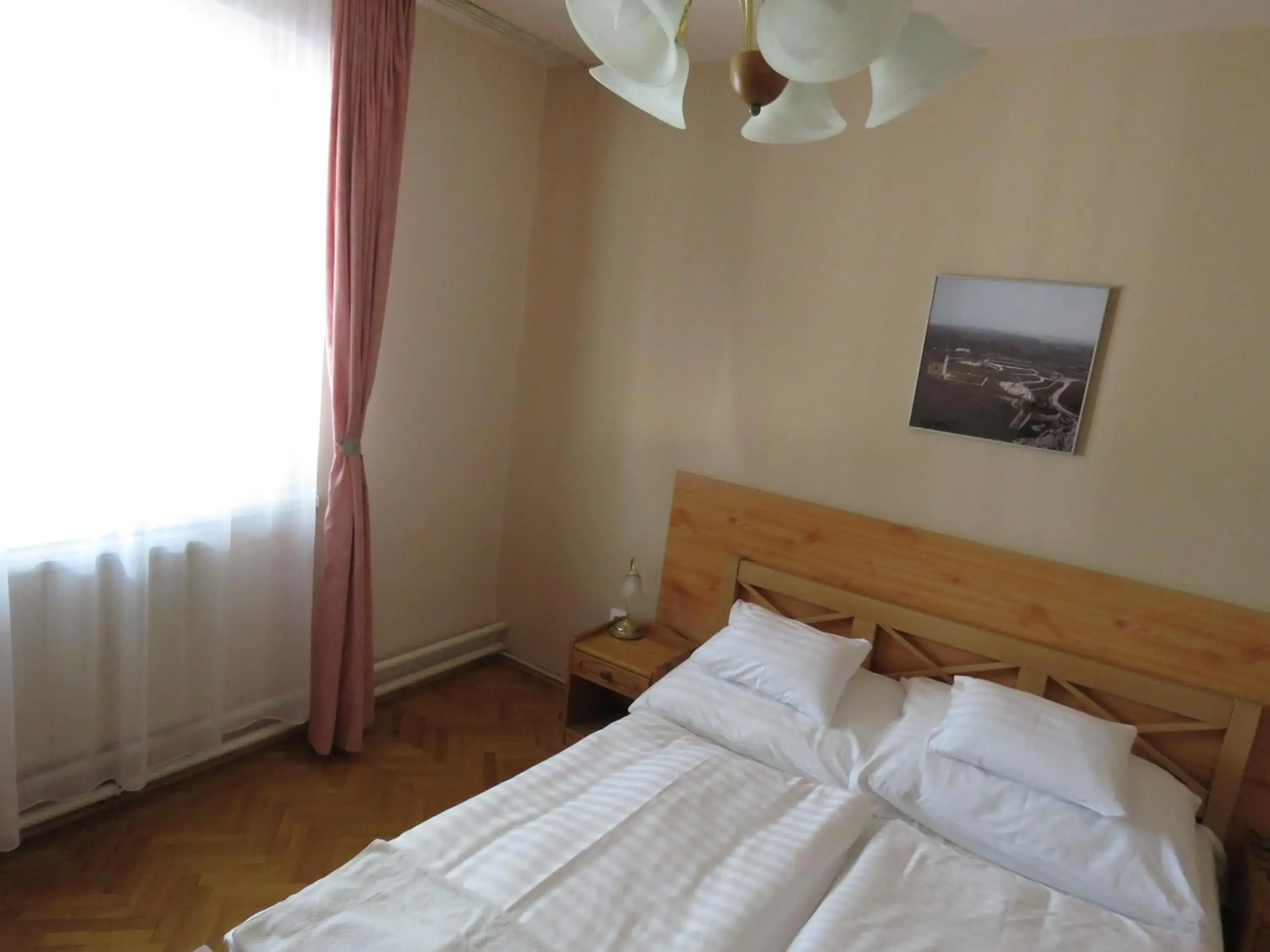 Standard Queen Room in Thermál Apartmanház Standard Queen Room in Thermál Apartmanház