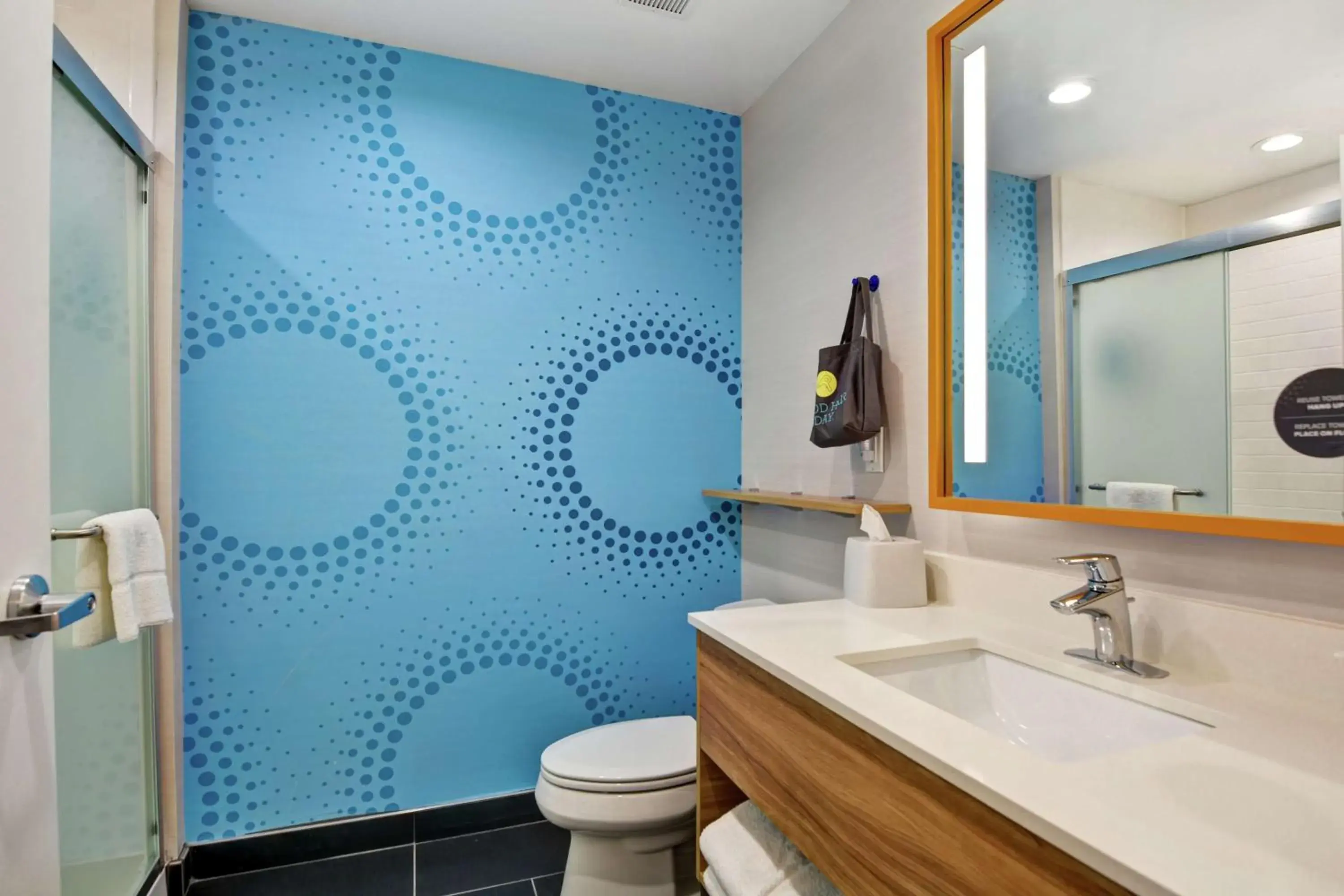 Queen Room with Two Queen Beds in Tru By Hilton Baton Rouge Citiplace Queen Room with Two Queen Beds in Tru By Hilton Baton Rouge Citiplace