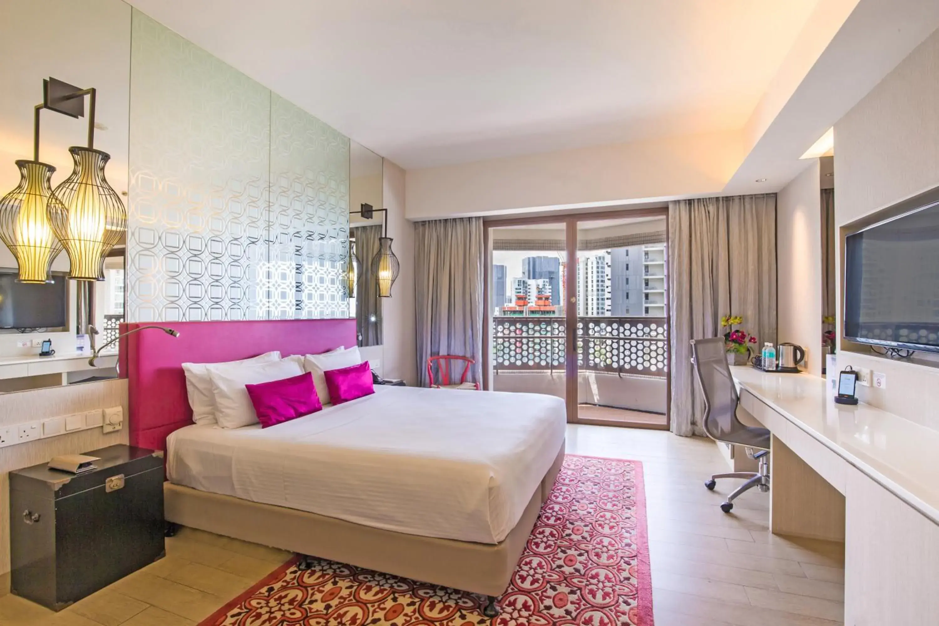 Deluxe Double or Twin Room in Village Hotel Katong by Far East Hospitality Deluxe Double or Twin Room in Village Hotel Katong by Far East Hospitality