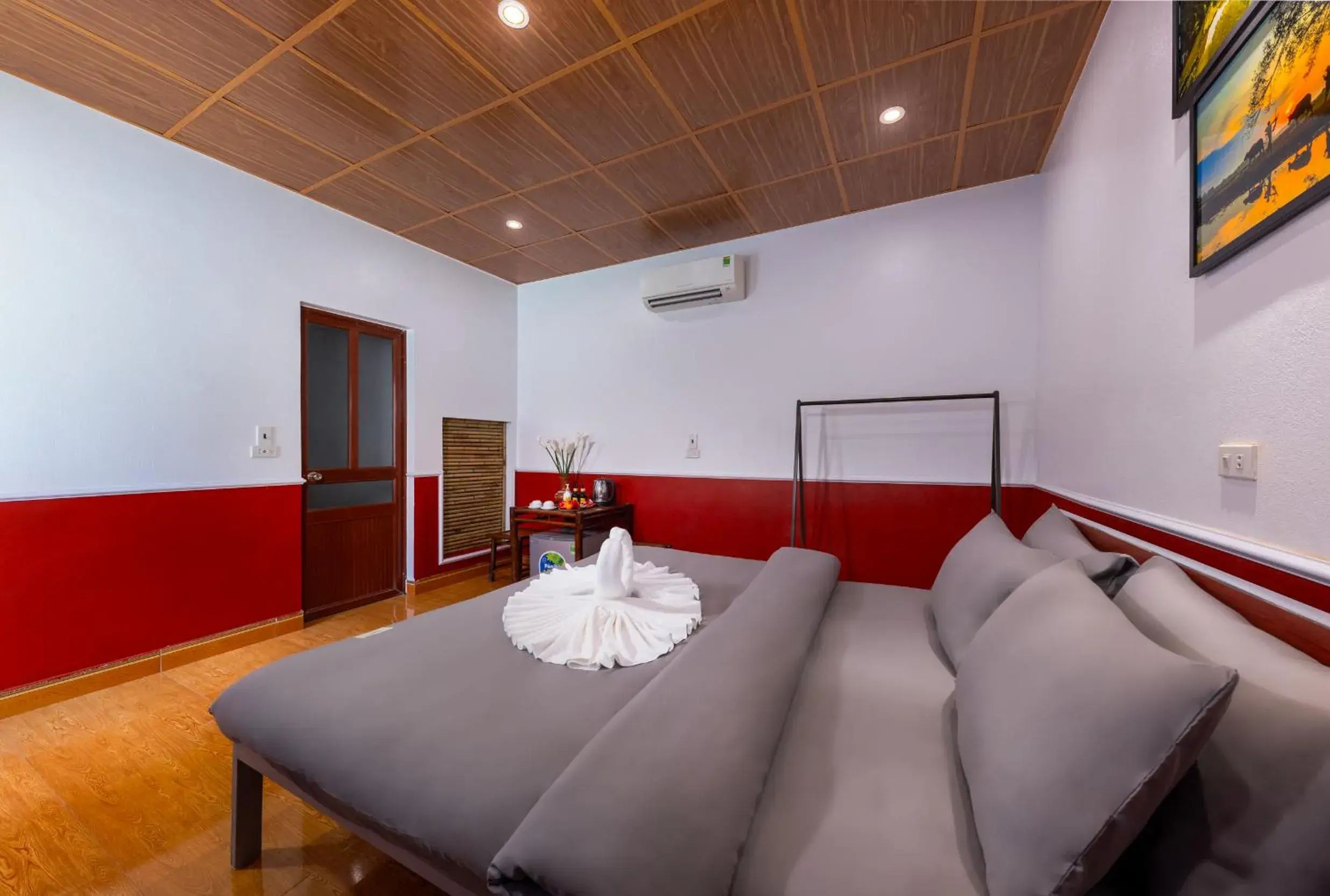 King Room with Mountain View - single occupancy in Trang An Spring Garden Homestay King Room with Mountain View - single occupancy in Trang An Spring Garden Homestay