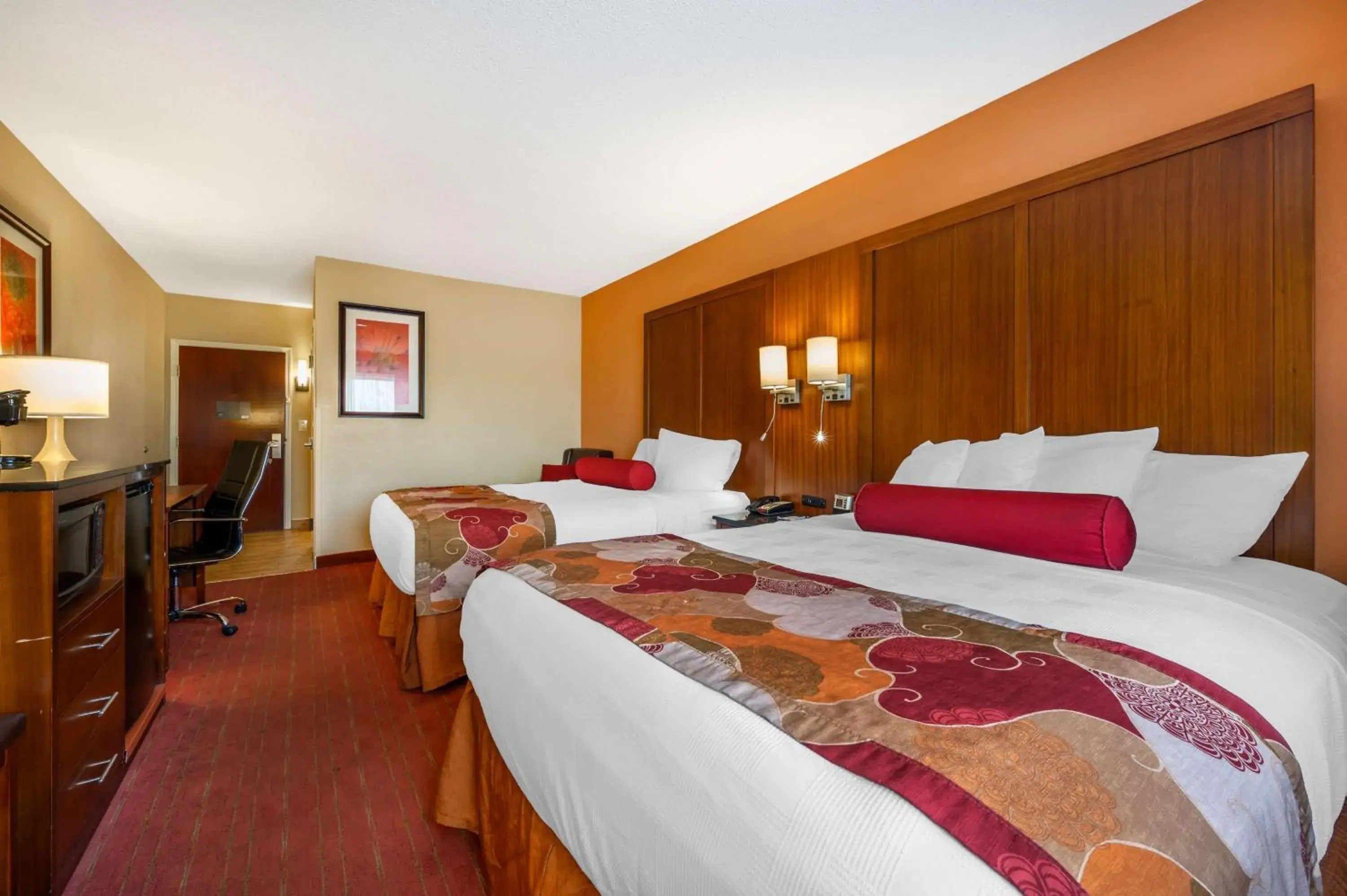 Queen Room with Two Queen Beds - Non-Smoking in Best Western Plus Georgetown Corporate Center Hotel Queen Room with Two Queen Beds - Non-Smoking in Best Western Plus Georgetown Corporate Center Hotel