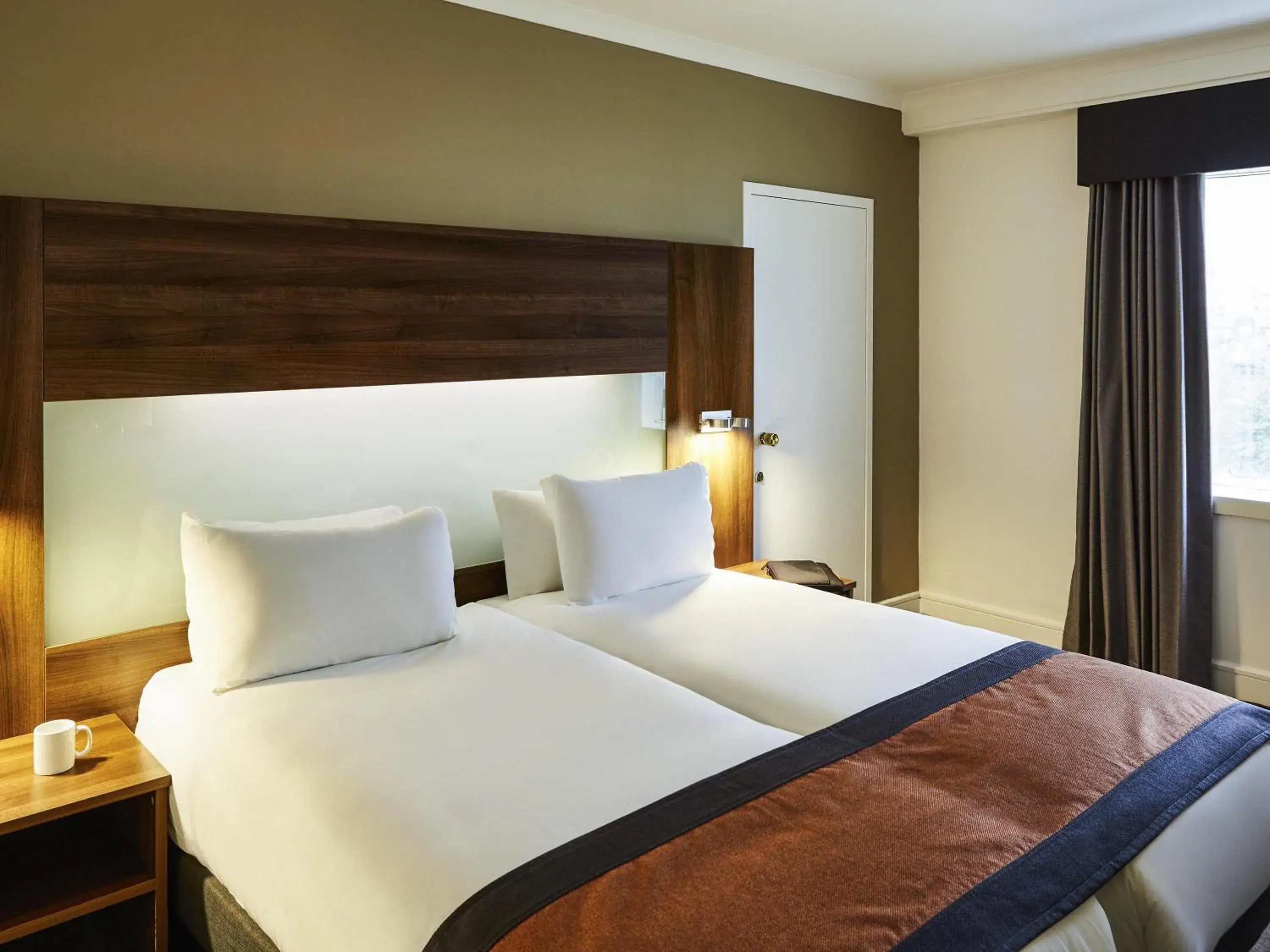 Classic Twin Room in Mercure St Helens Classic Twin Room in Mercure St Helens