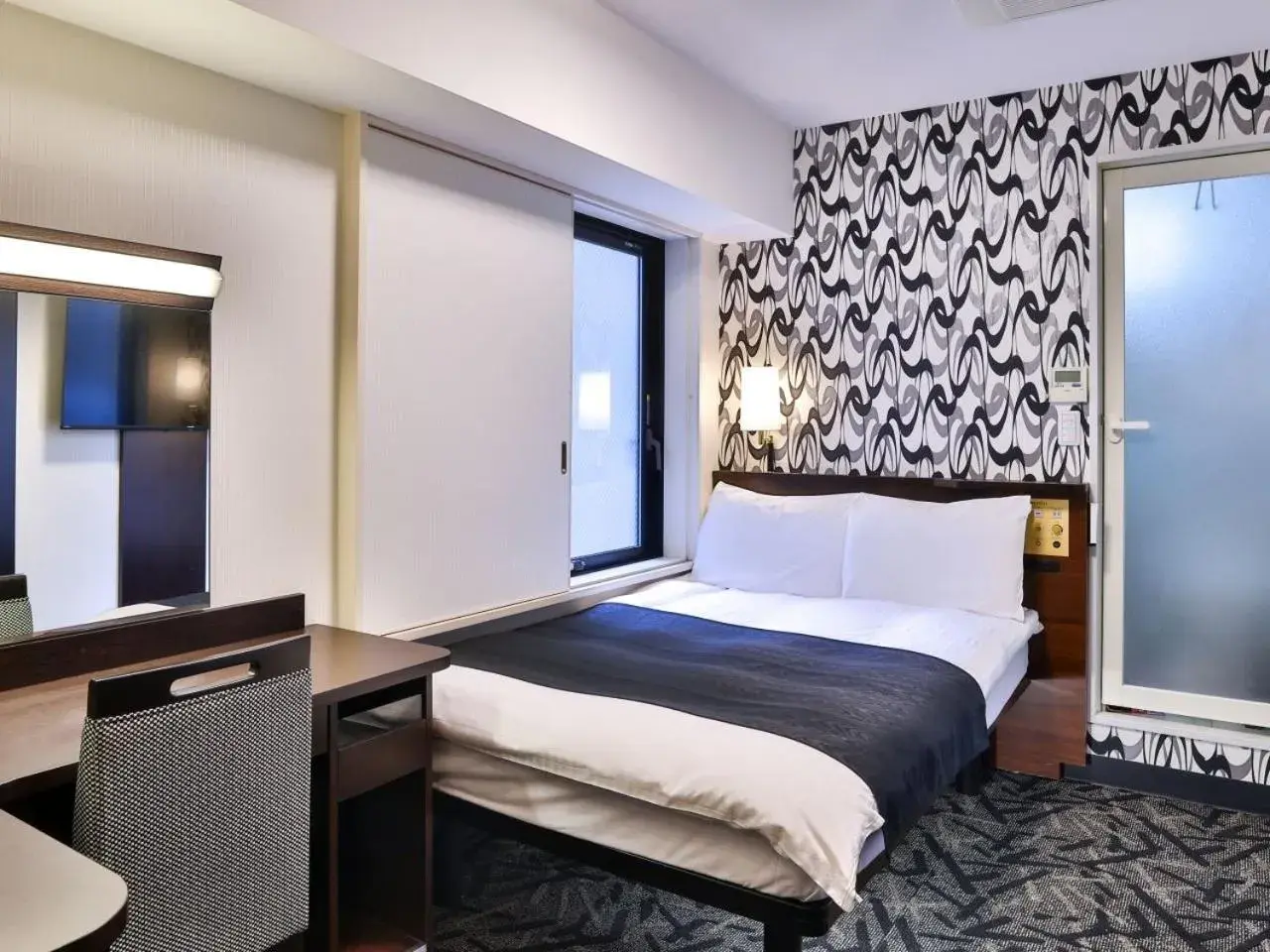 Double Room with Small Double Bed - single occupancy - Non-Smoking in APA Hotel Tsukiji Ekiminami Double Room with Small Double Bed - single occupancy - Non-Smoking in APA Hotel Tsukiji Ekiminami