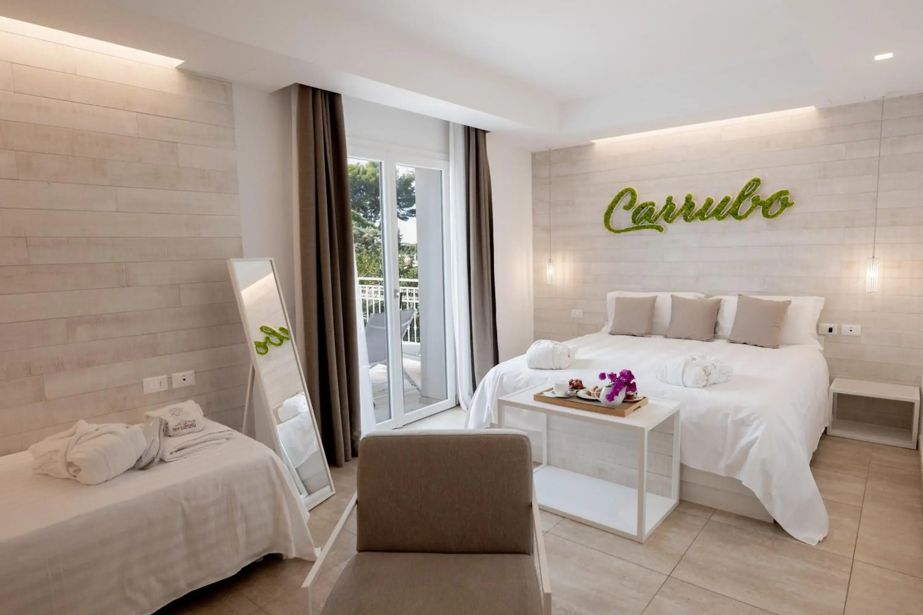 Junior Suite with Pool View in San Lorenzo Boutique Hotel & SPA Junior Suite with Pool View in San Lorenzo Boutique Hotel & SPA