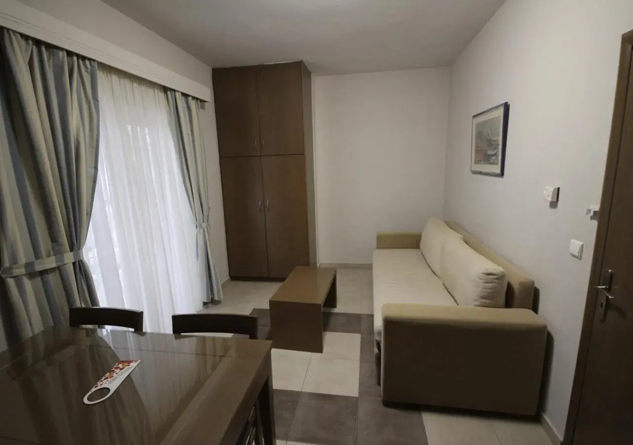 Family One Bedroom Apartment in Philoxenia Hotel Family One Bedroom Apartment in Philoxenia Hotel