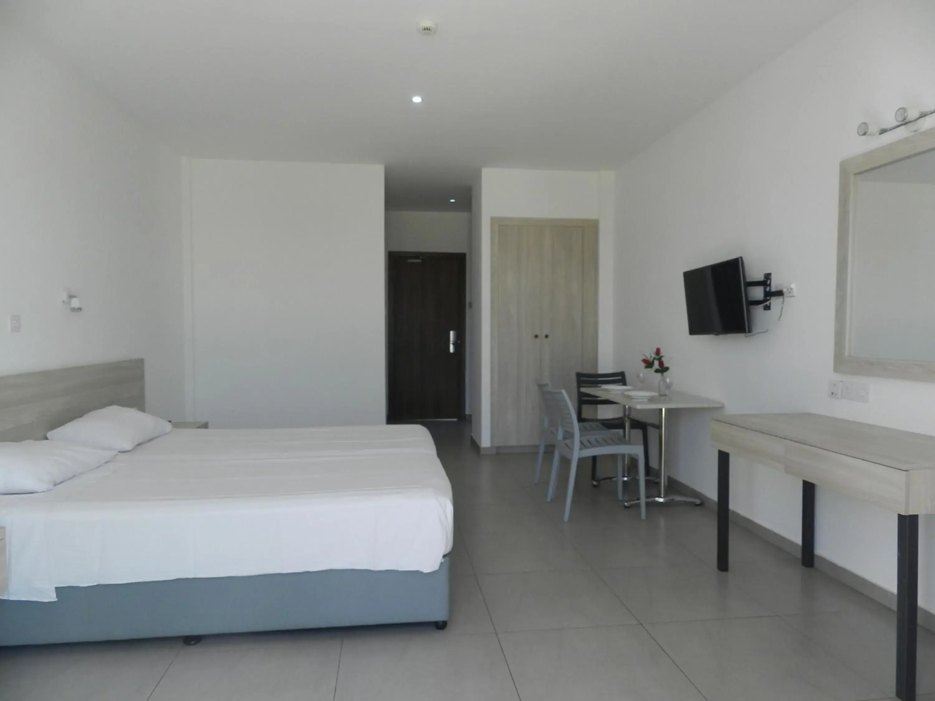 Deluxe Studio in Evabelle Napa Hotel Apartments Deluxe Studio in Evabelle Napa Hotel Apartments