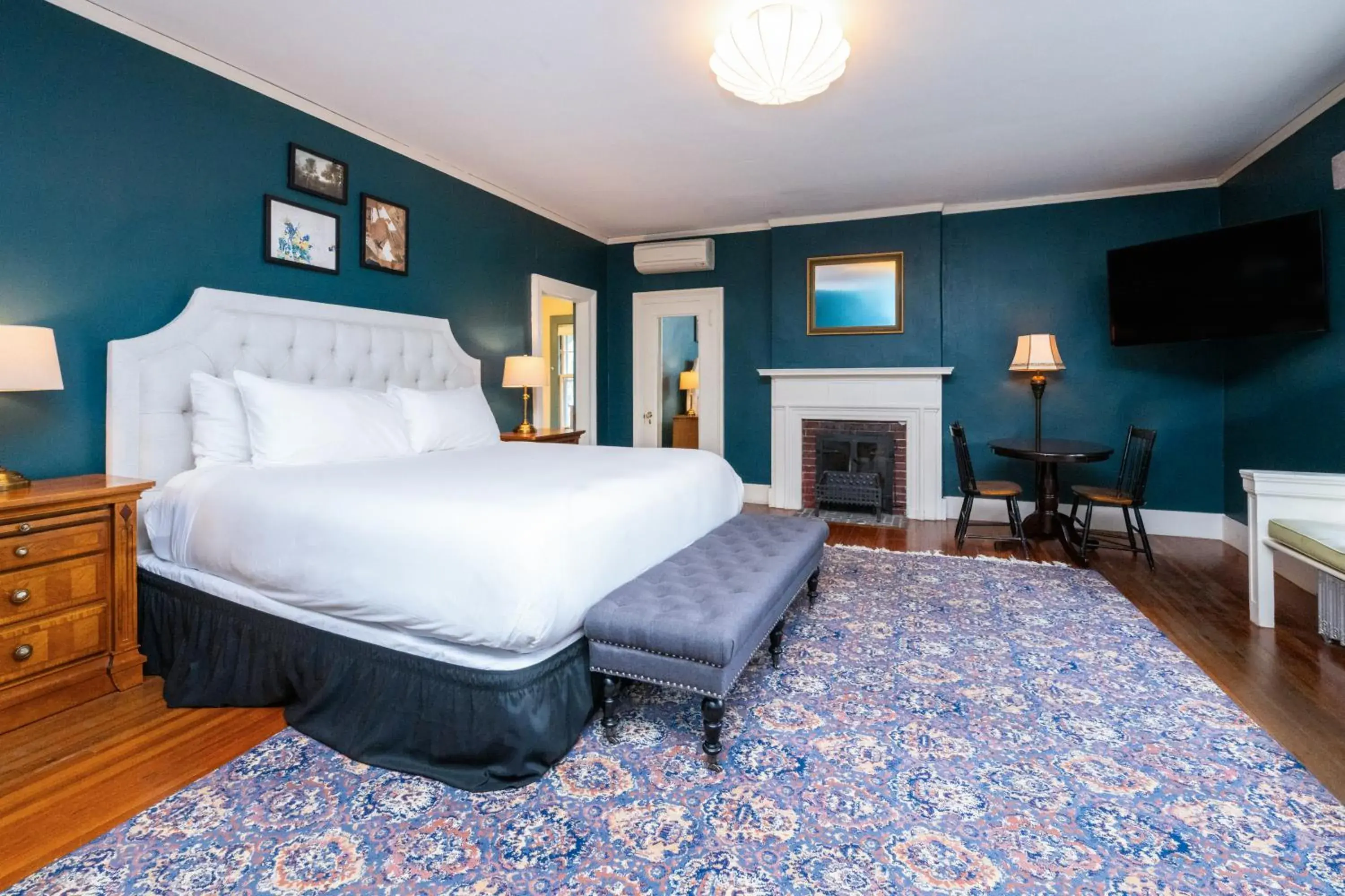 Dewey Standard King in The Constance by The Lenox Collection Dewey Standard King in The Constance by The Lenox Collection