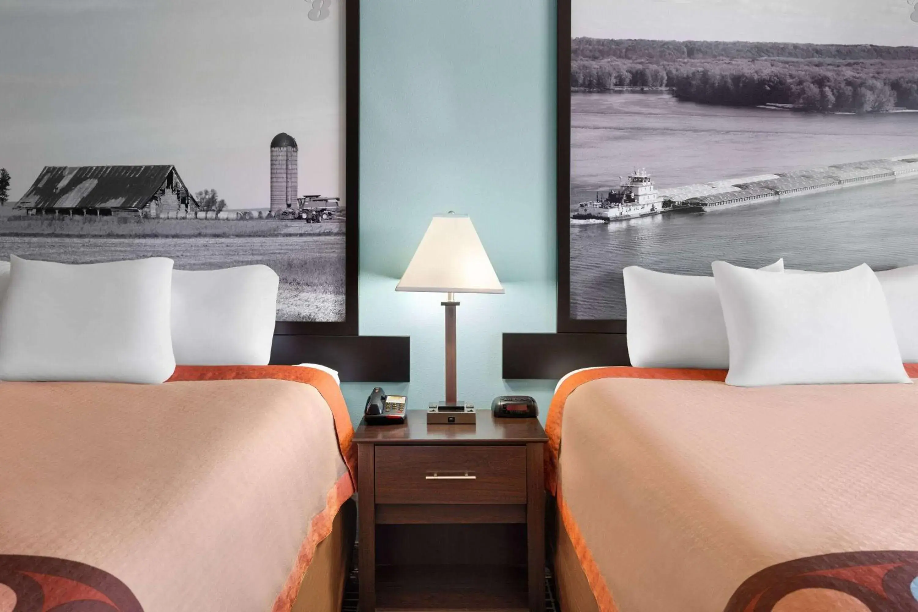 Superior Queen Room - Non-Smoking in Super 8 by Wyndham Dyersville Superior Queen Room - Non-Smoking in Super 8 by Wyndham Dyersville