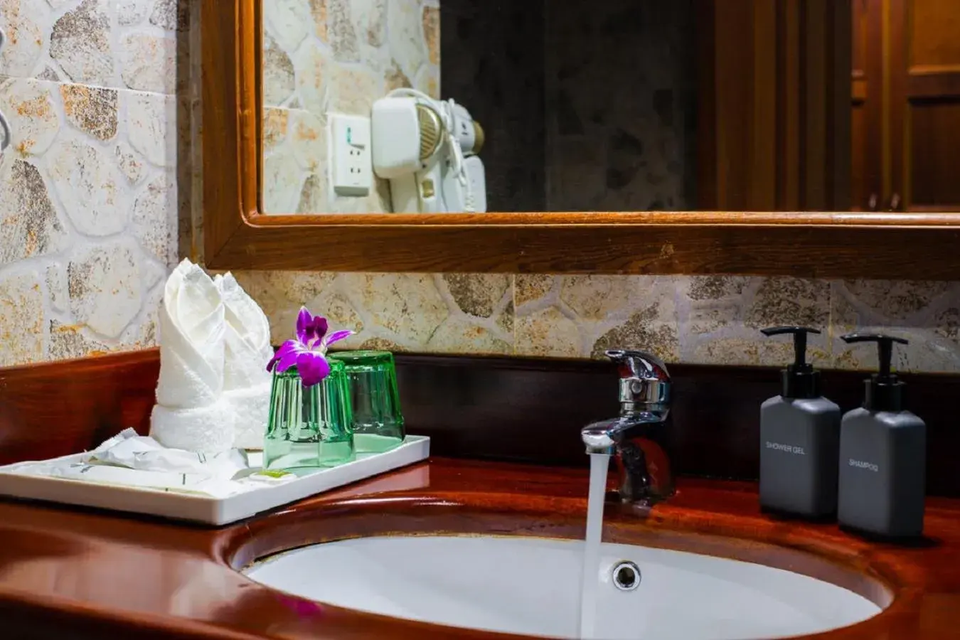 Family Connecting 2-Bedroom with River View in Pierre Hotel Family Connecting 2-Bedroom with River View in Pierre Hotel