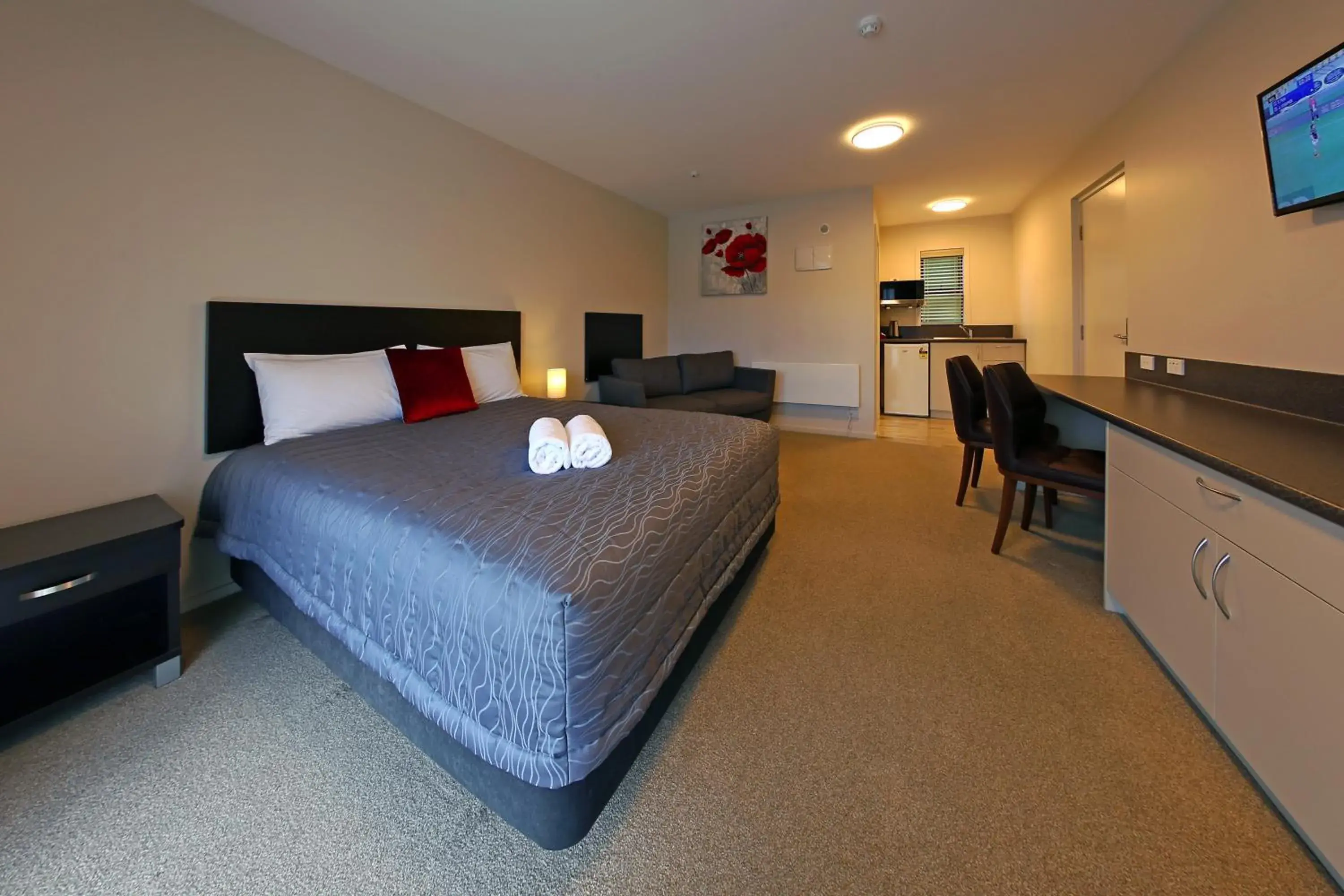 Superior Queen Room in Heritage Court Lodge Oamaru Superior Queen Room in Heritage Court Lodge Oamaru