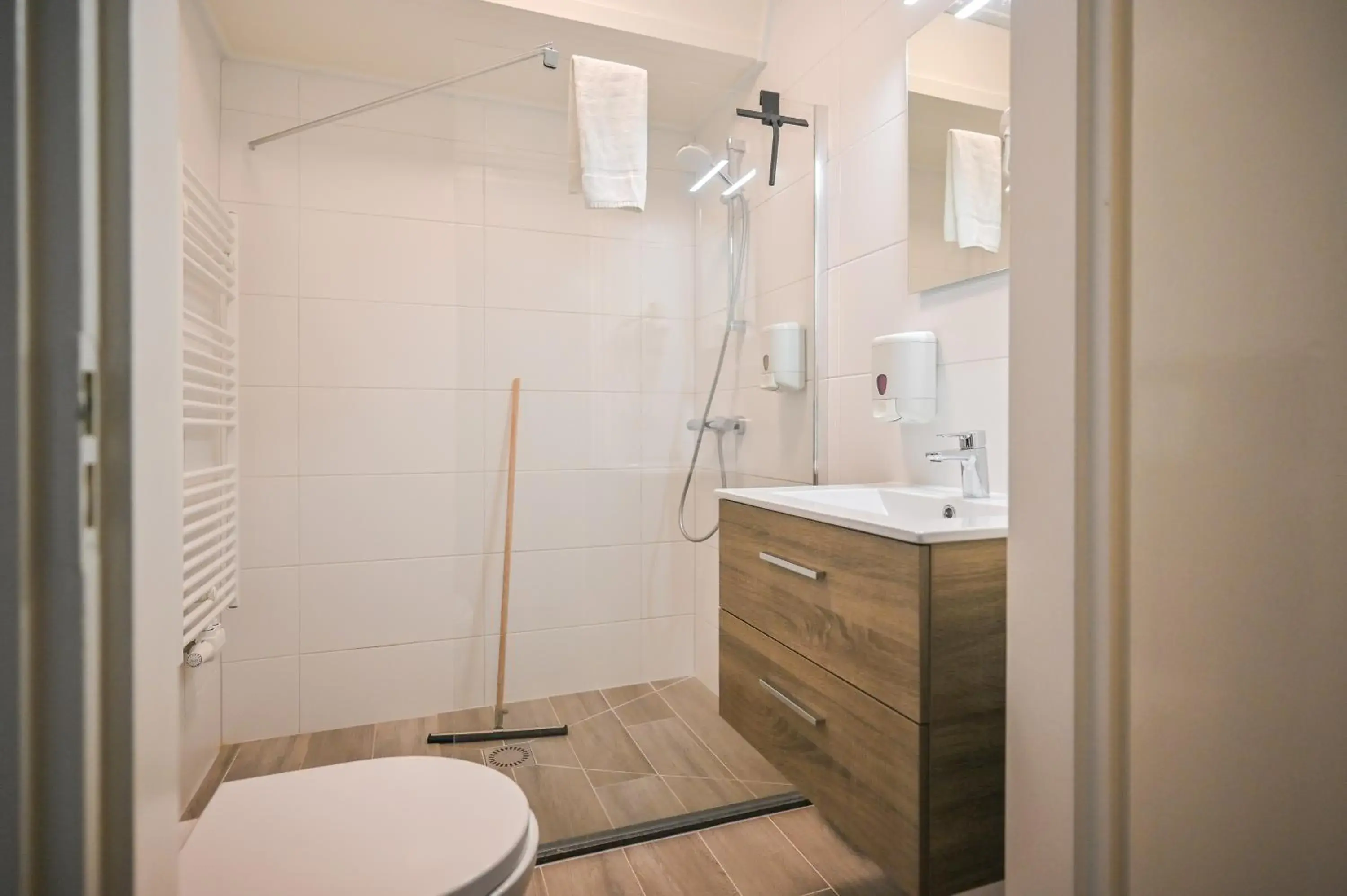 Large Single Room in De Stobbe hotel & suites Large Single Room in De Stobbe hotel & suites