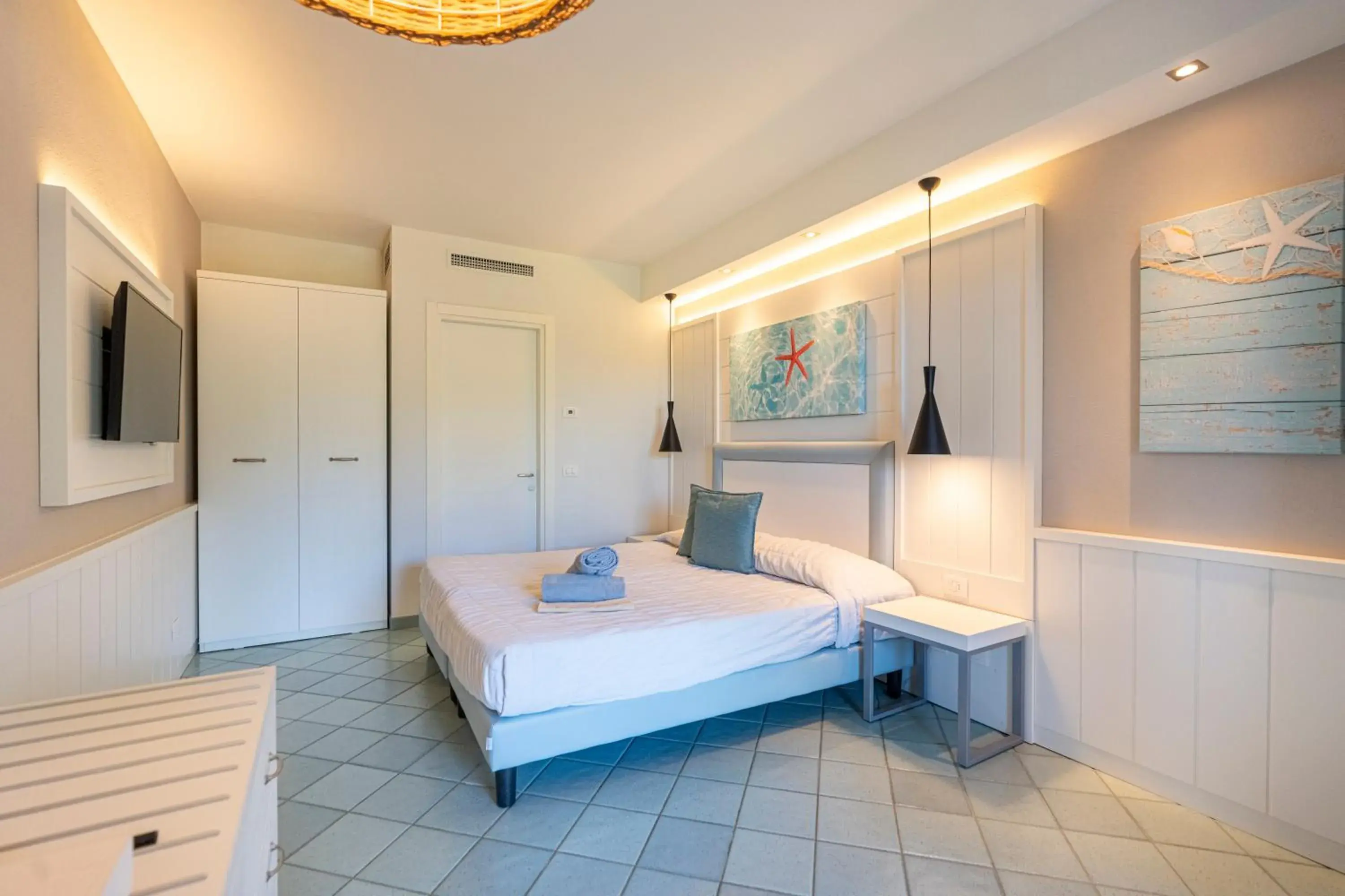 Deluxe Double Room with Sea View in Mangia's Pollina Resort Deluxe Double Room with Sea View in Mangia's Pollina Resort