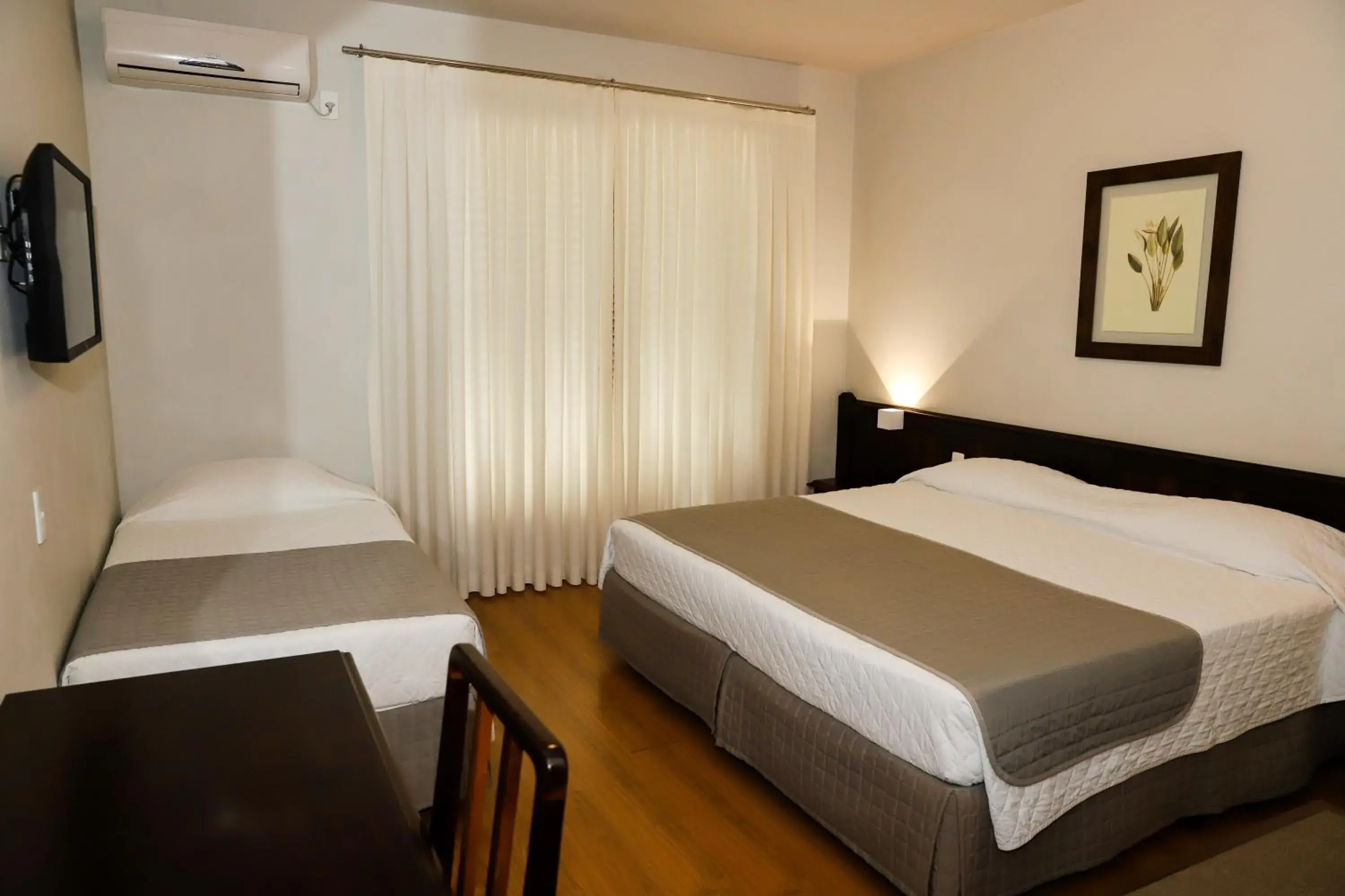 Deluxe Triple Room with Balcony in Timbó Park Hotel Deluxe Triple Room with Balcony in Timbó Park Hotel