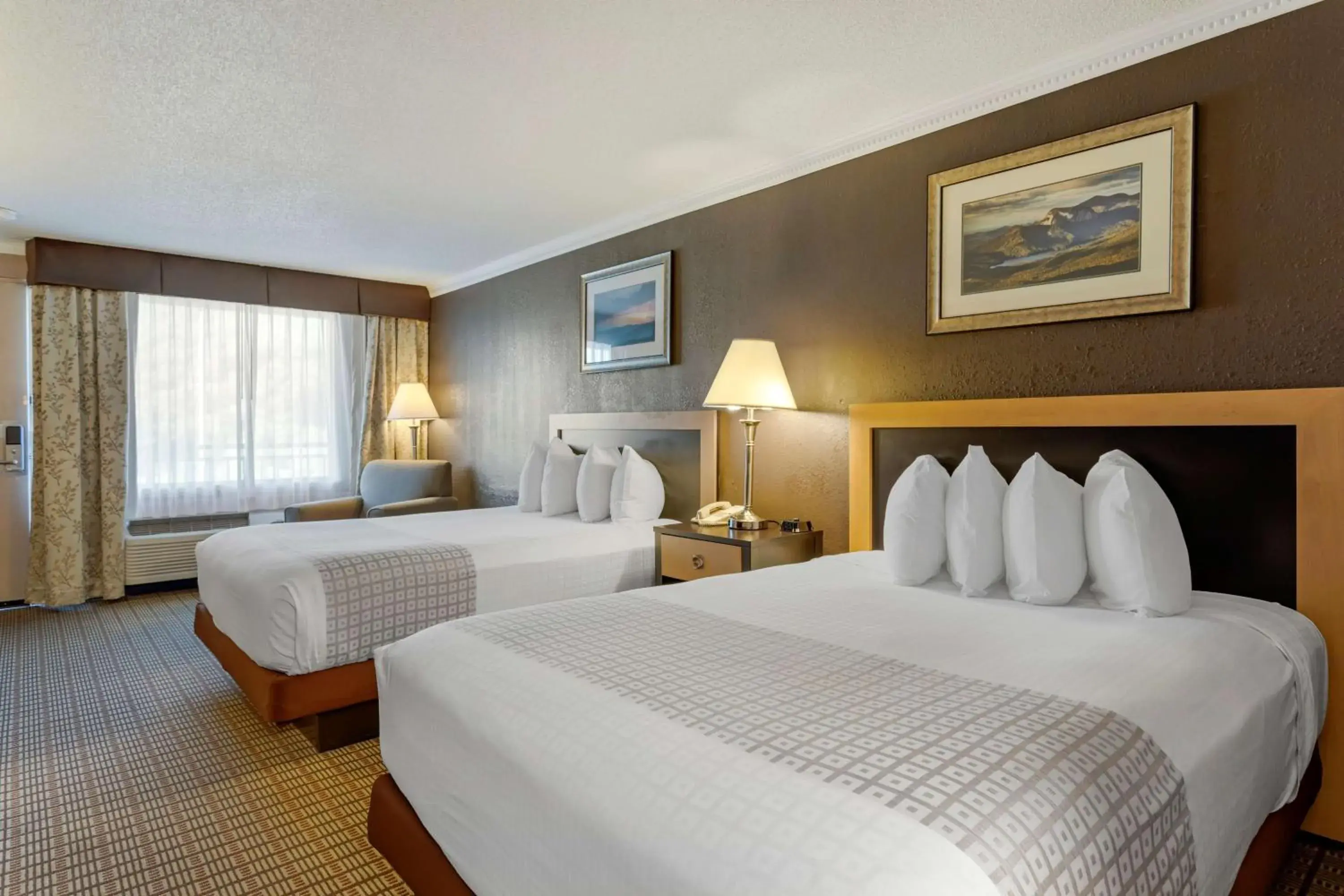 Queen Room with Two Queen Beds - Mobility Accessible in Best Western Smoky Mountain Inn Queen Room with Two Queen Beds - Mobility Accessible in Best Western Smoky Mountain Inn
