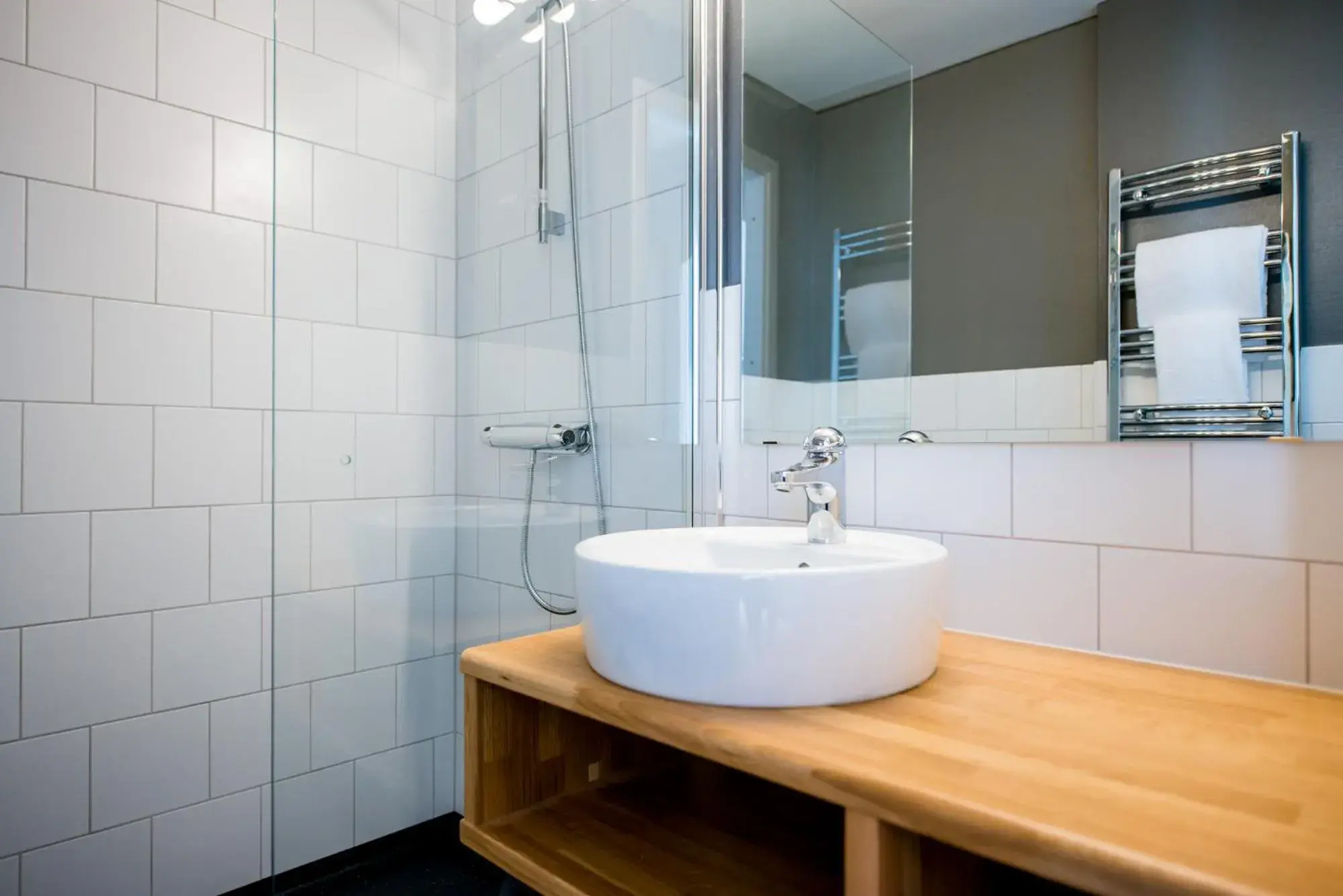 Double or Twin Room with Private Bathroom in Gylle Hotell & Restaurang Brödernas Double or Twin Room with Private Bathroom in Gylle Hotell & Restaurang Brödernas