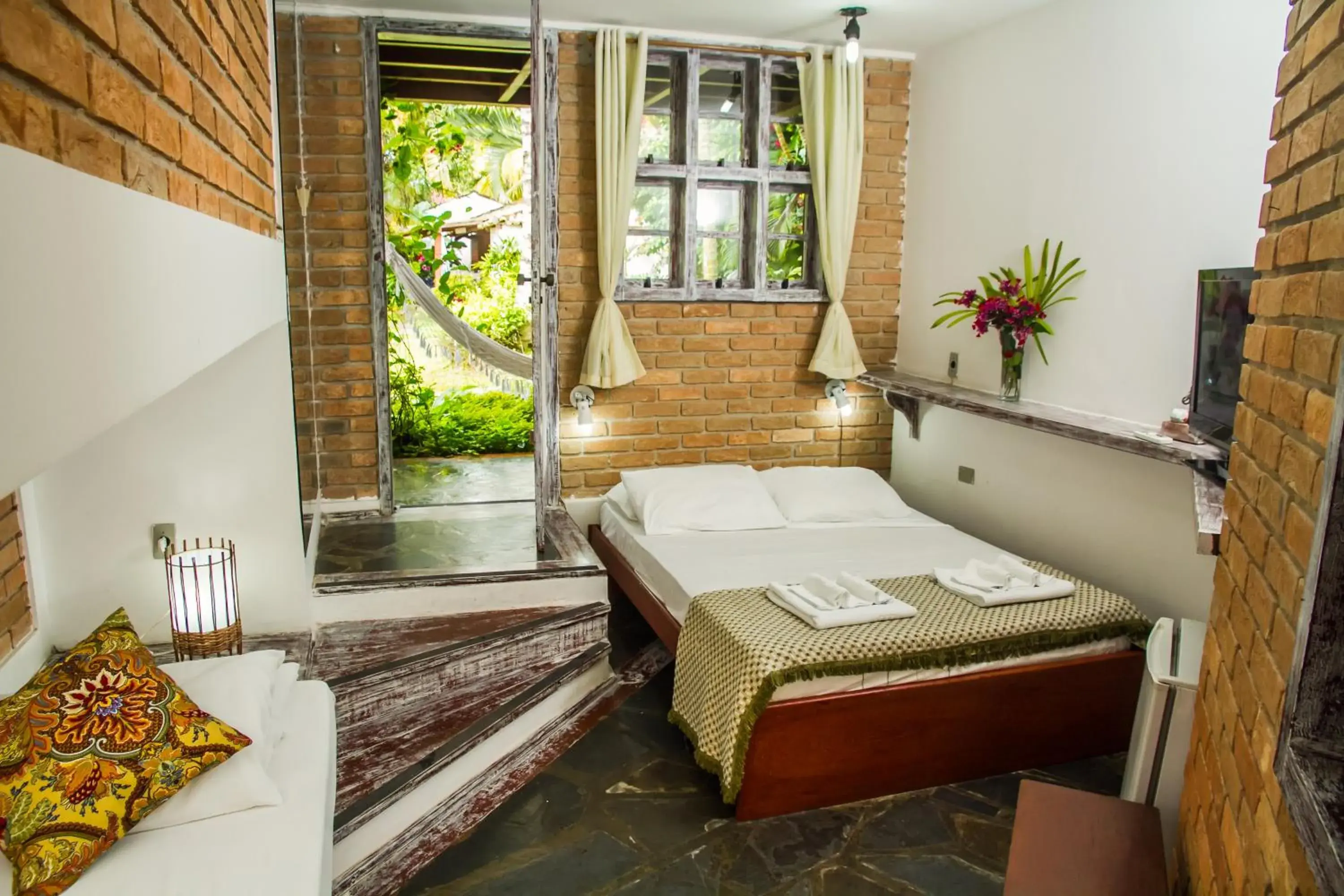 Standard Triple Room in Pousada Arraial Candeia Standard Triple Room in Pousada Arraial Candeia