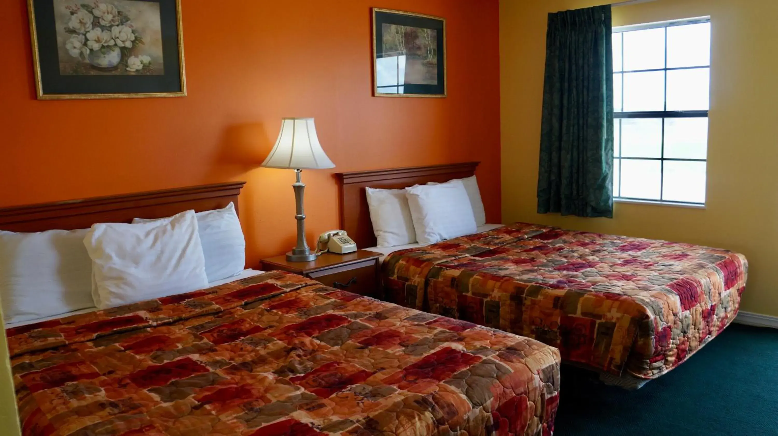 Double Room with Two Double Beds - Smoking in American Inn of Kinder Double Room with Two Double Beds - Smoking in American Inn of Kinder