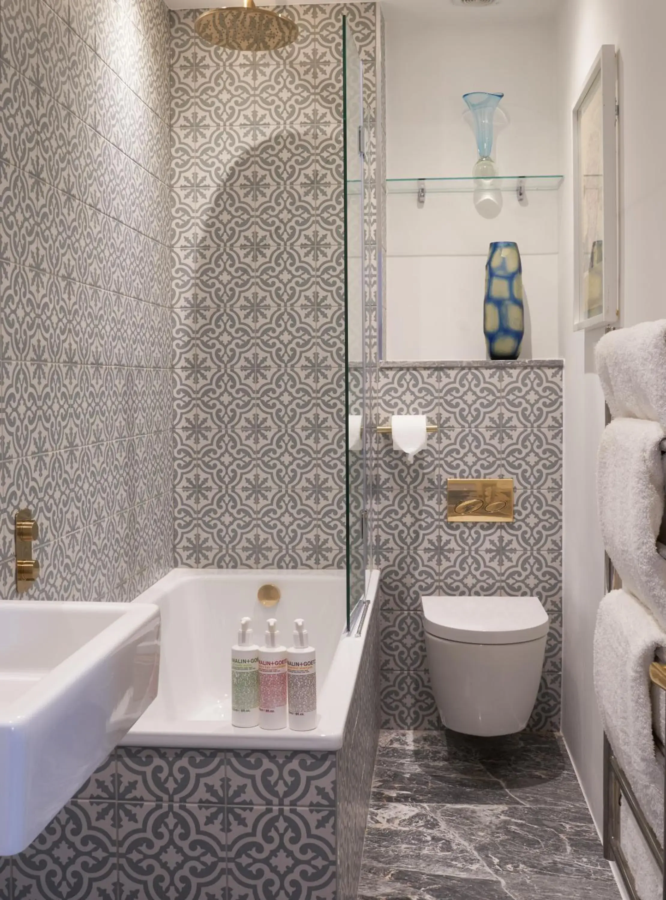 Cozy King in The Bird, Bath Cozy King in The Bird, Bath